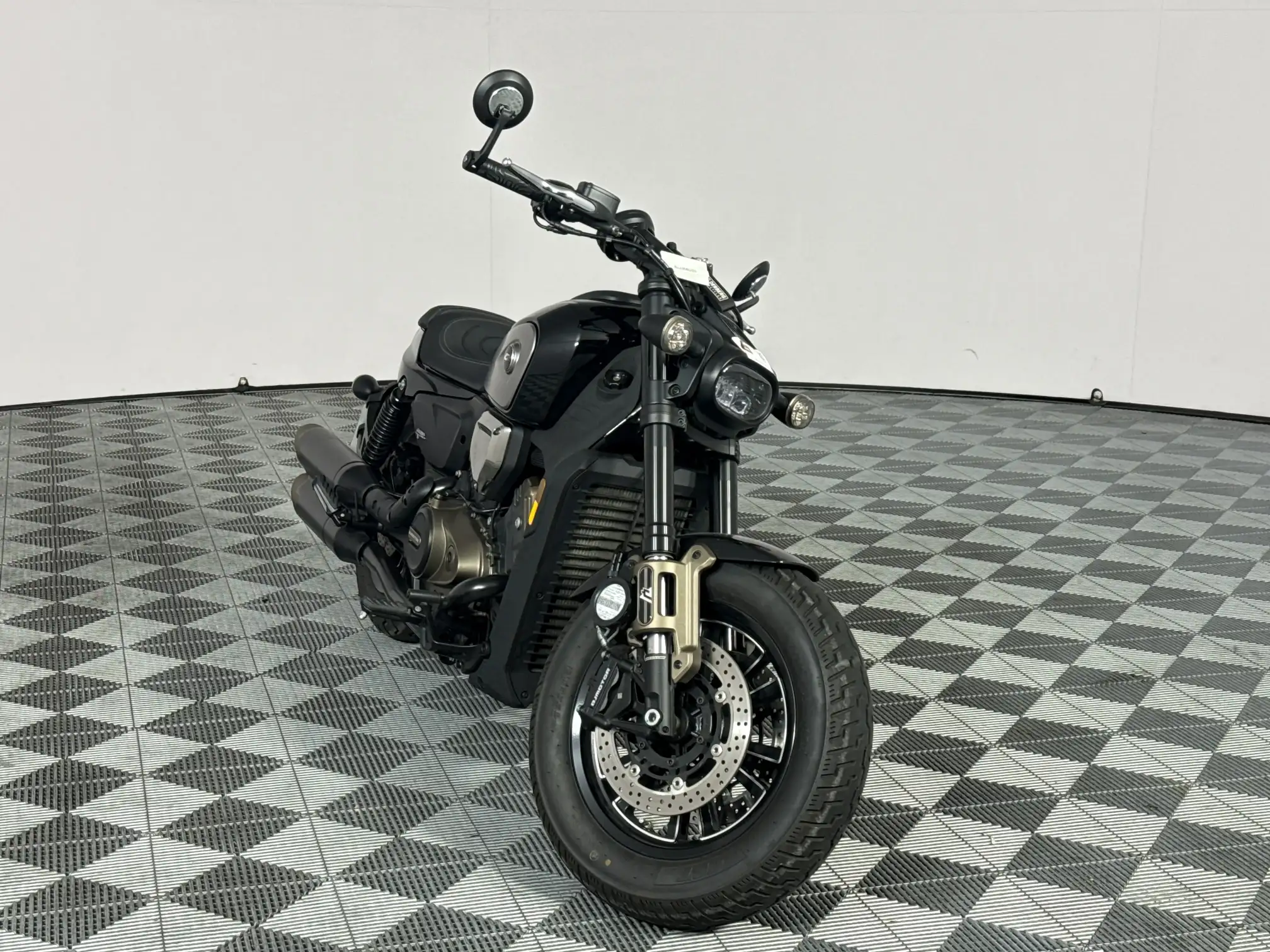 Multiple Motorcycle Manufacturers QJ
