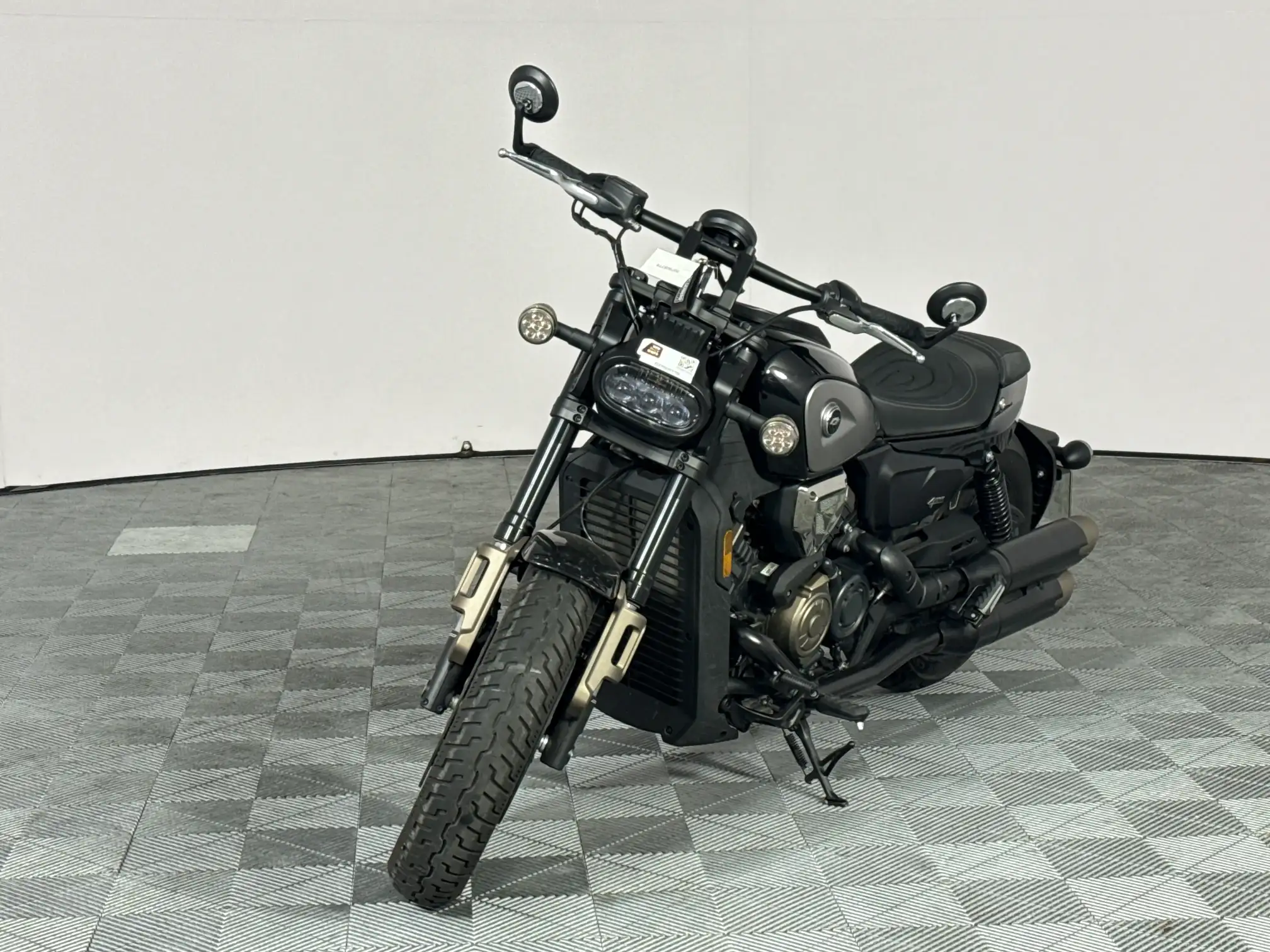 Multiple Motorcycle Manufacturers QJ