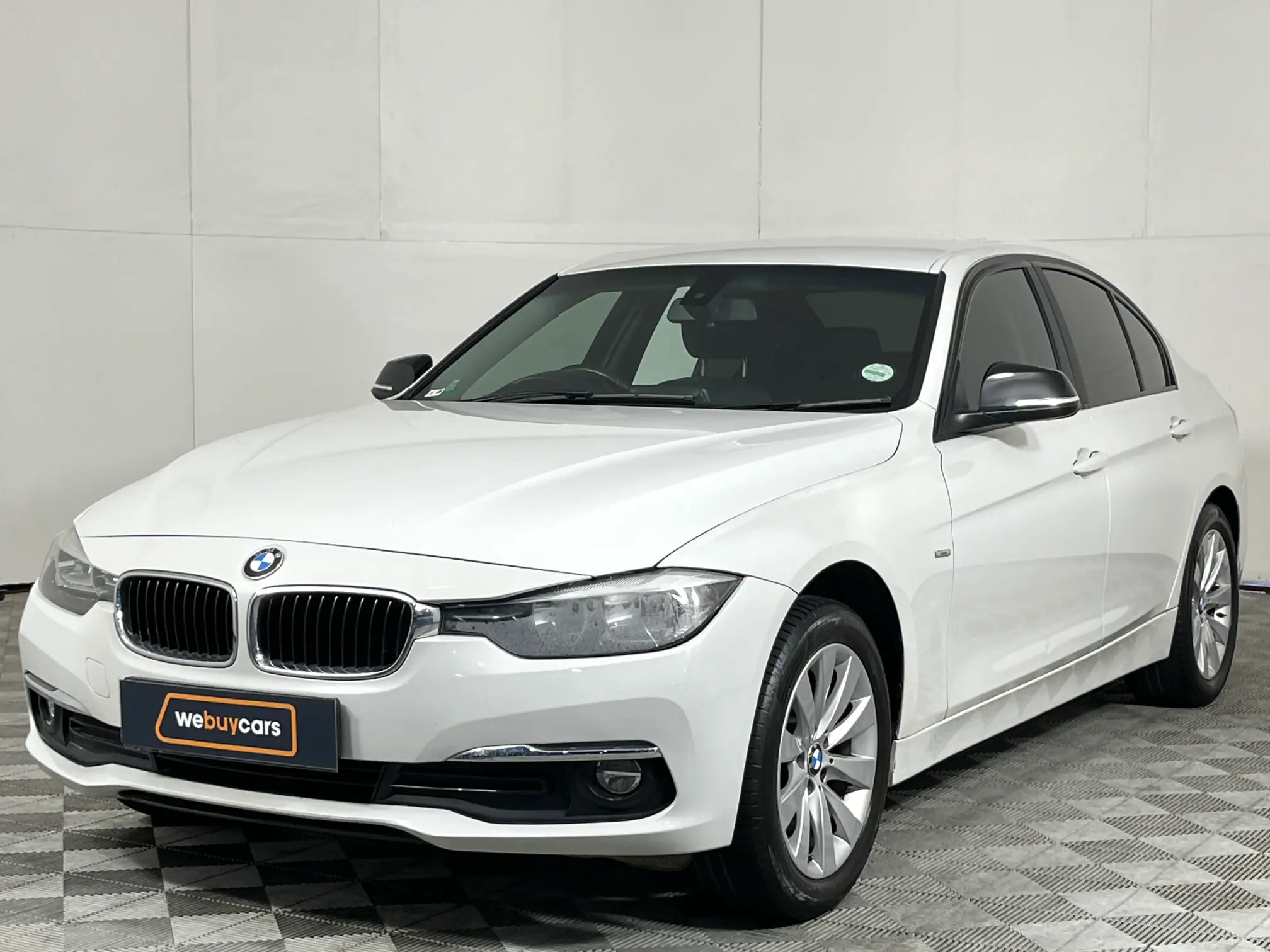 2015 BMW 3 Series 318i Luxury Line Auto (F30)