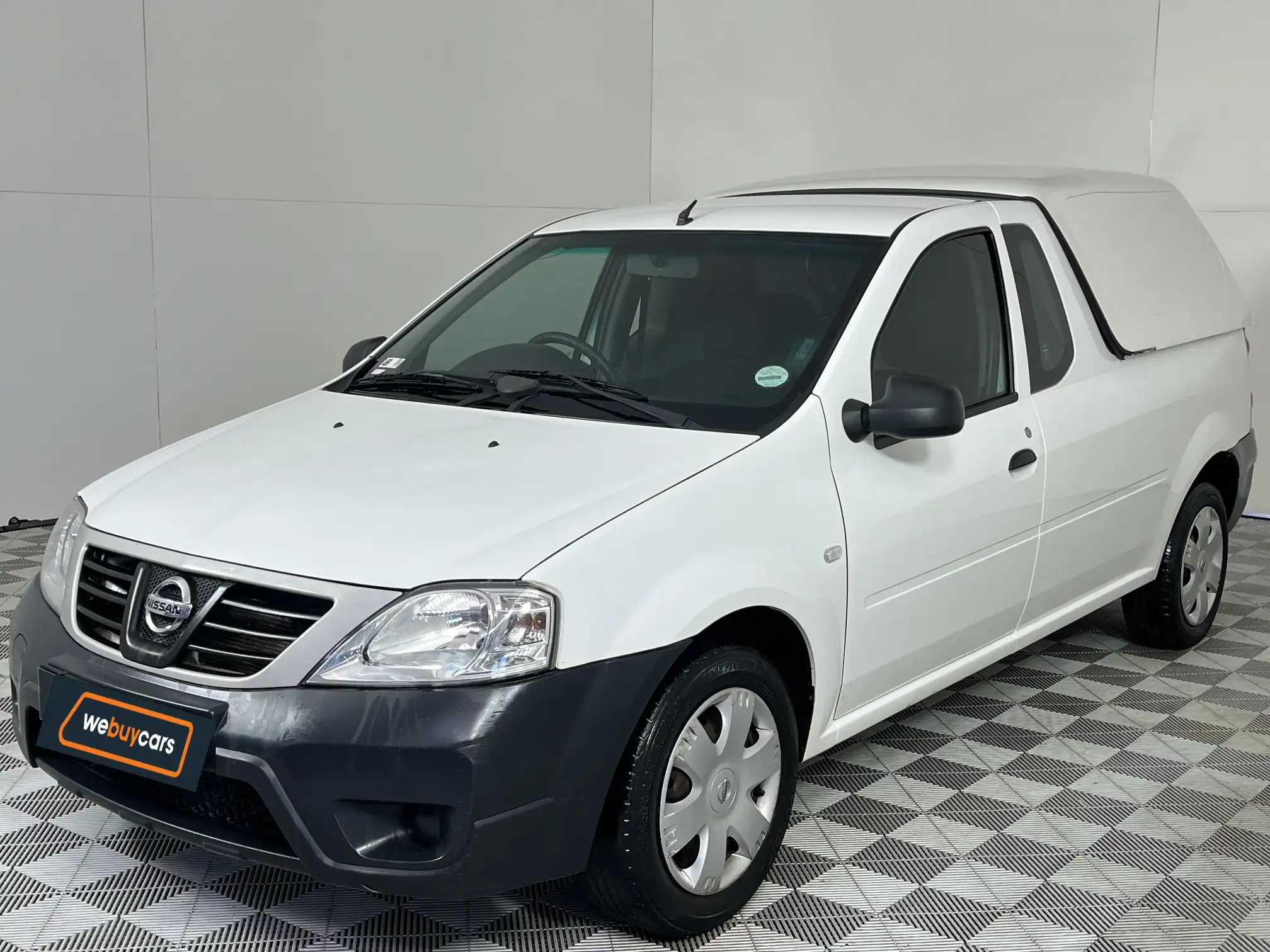 Nissan NP200