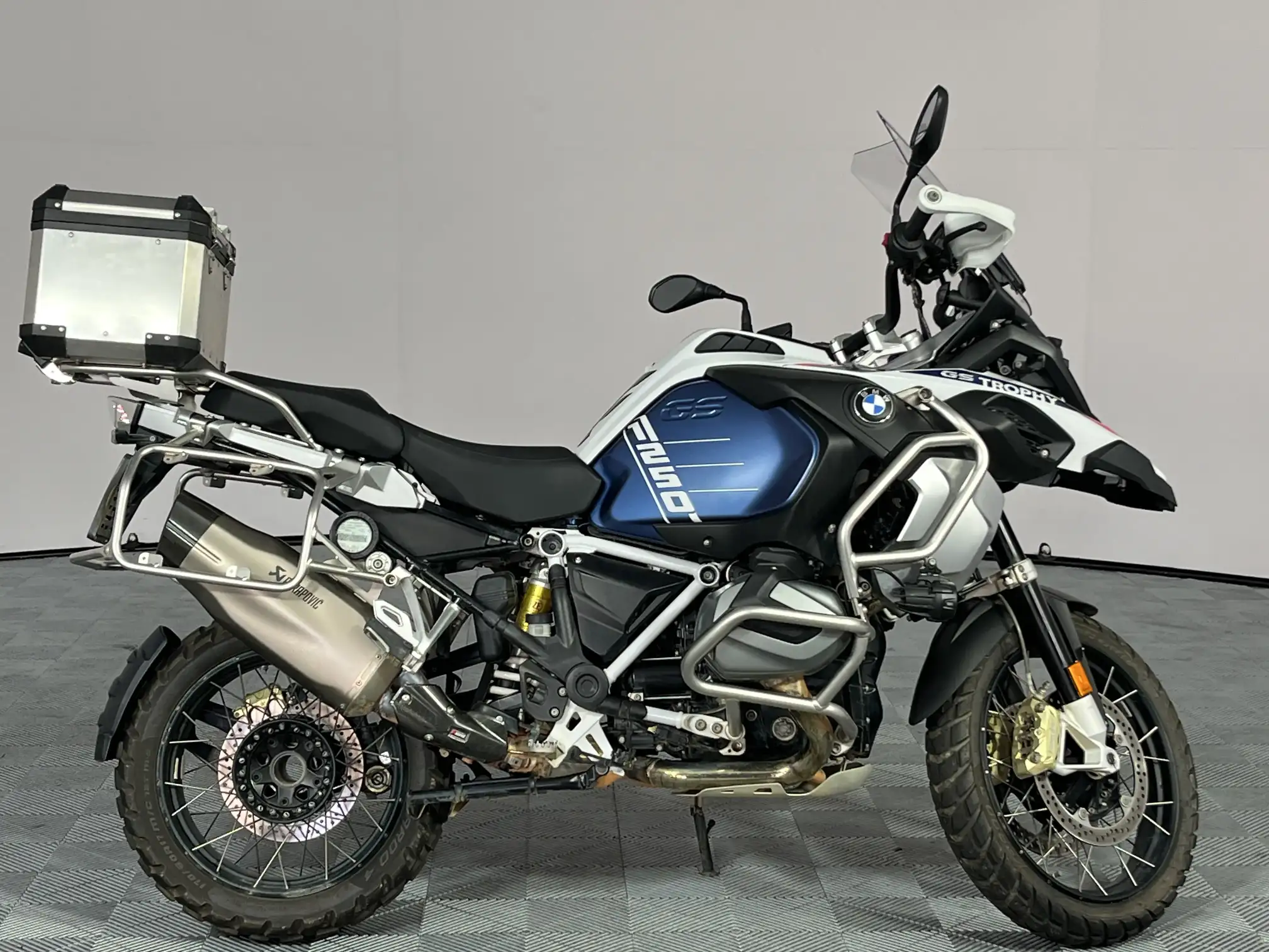 2023 BMW R Series