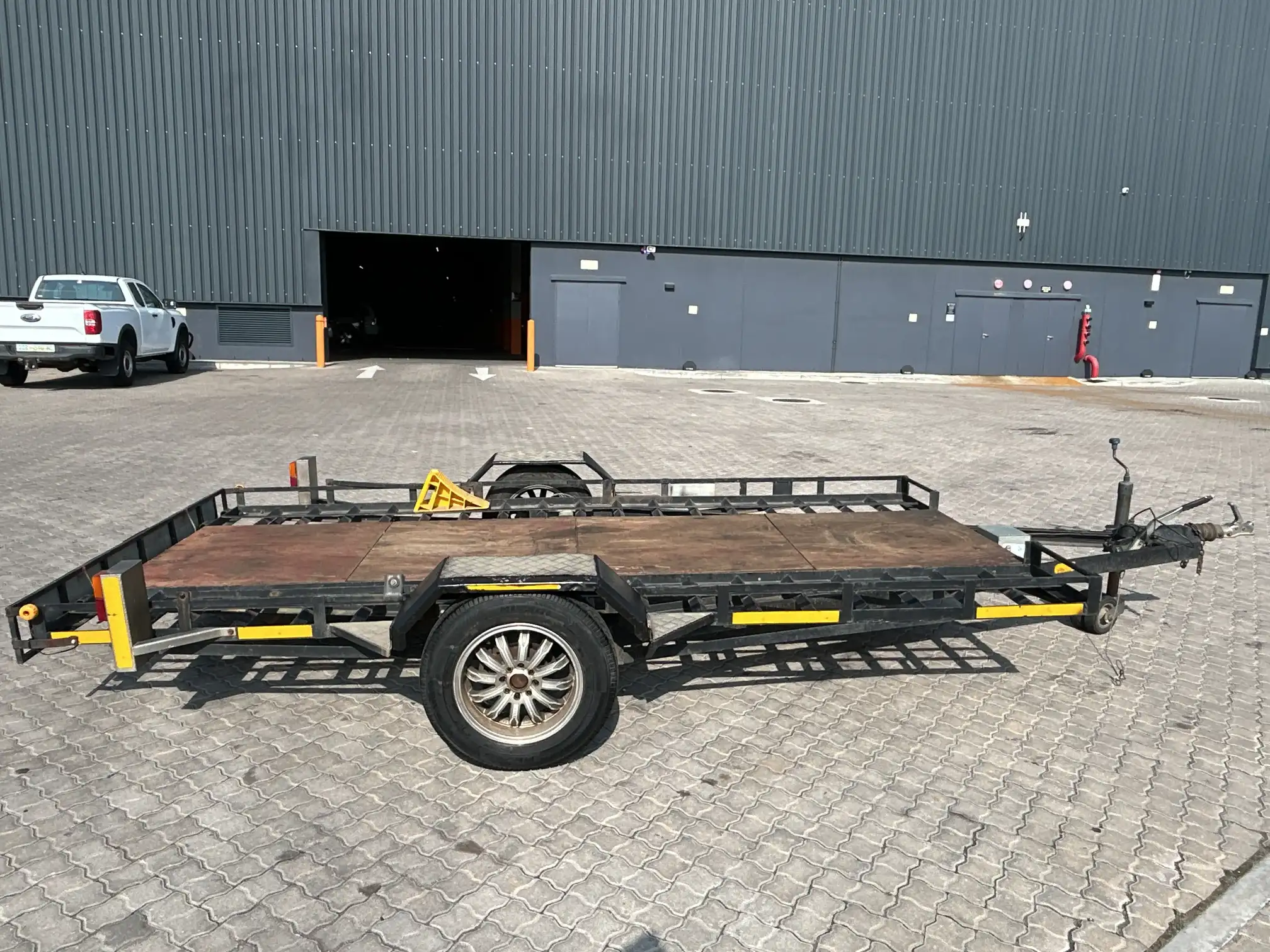 Custom Flatbed