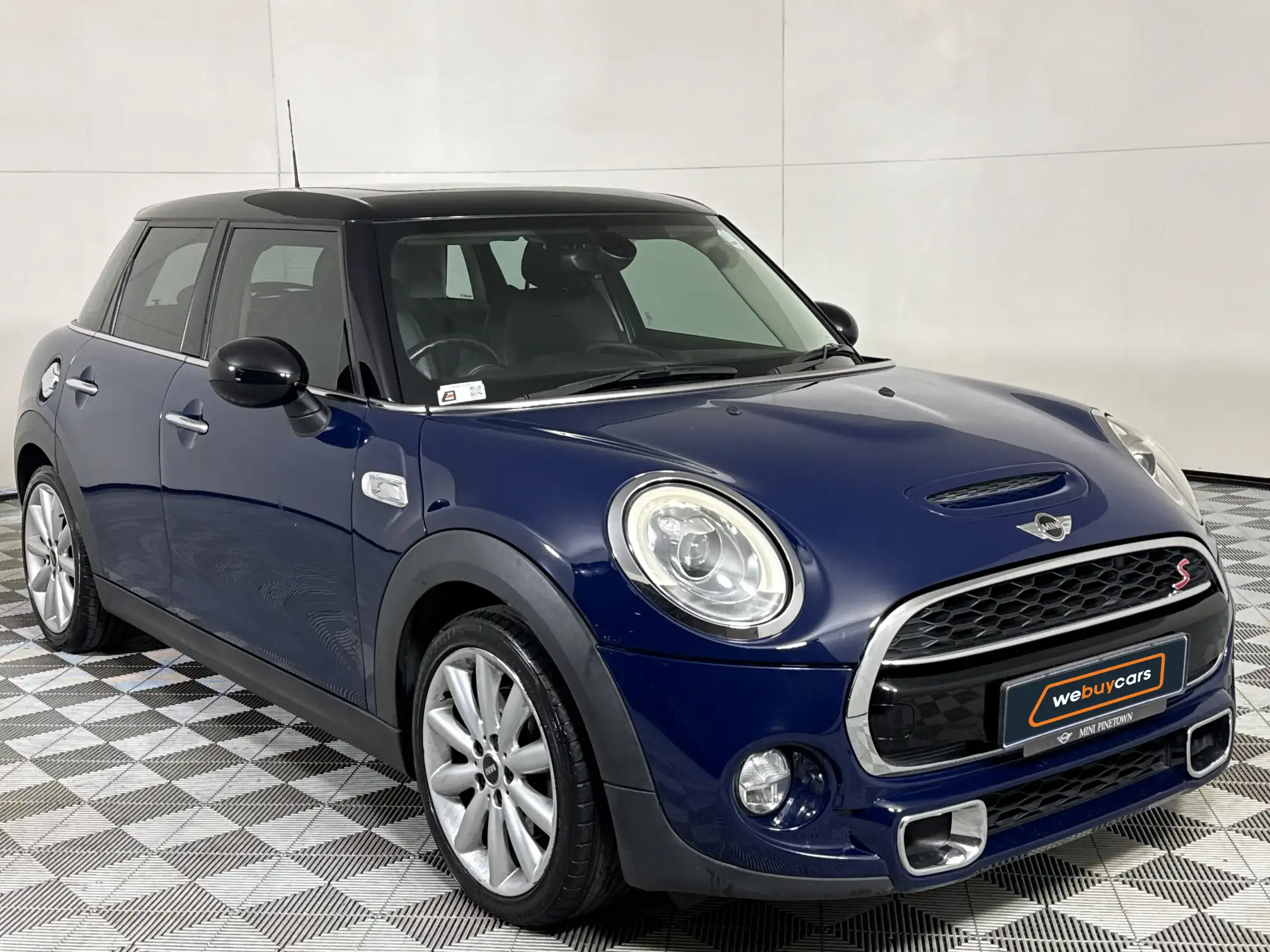 Mini Cooper 5DR
