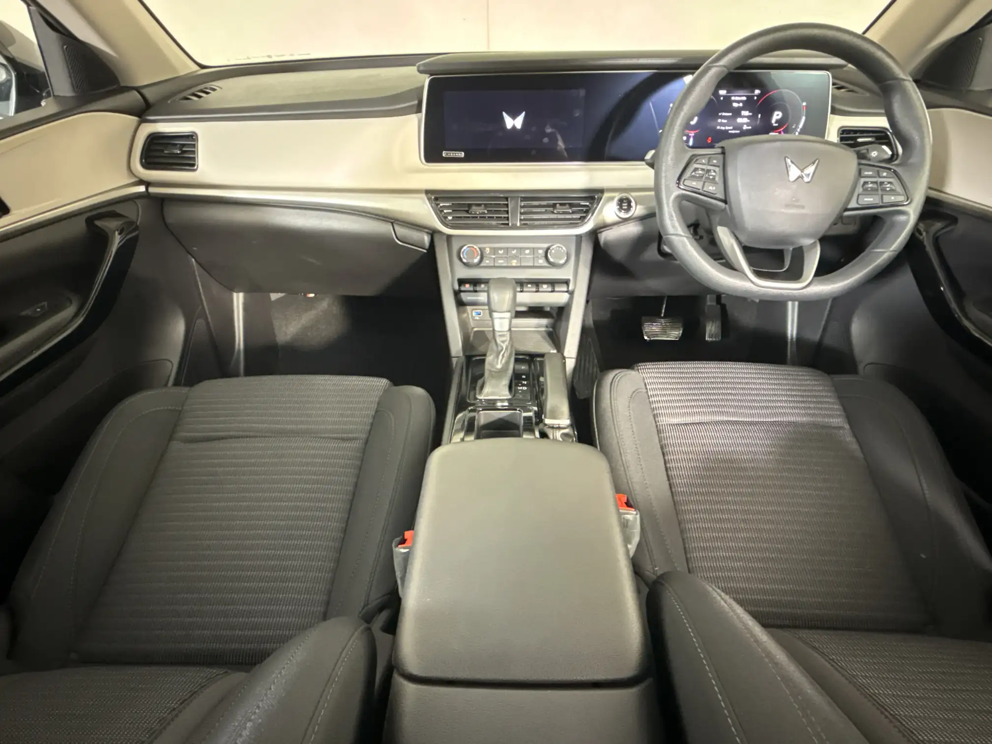 Mahindra XUV 700