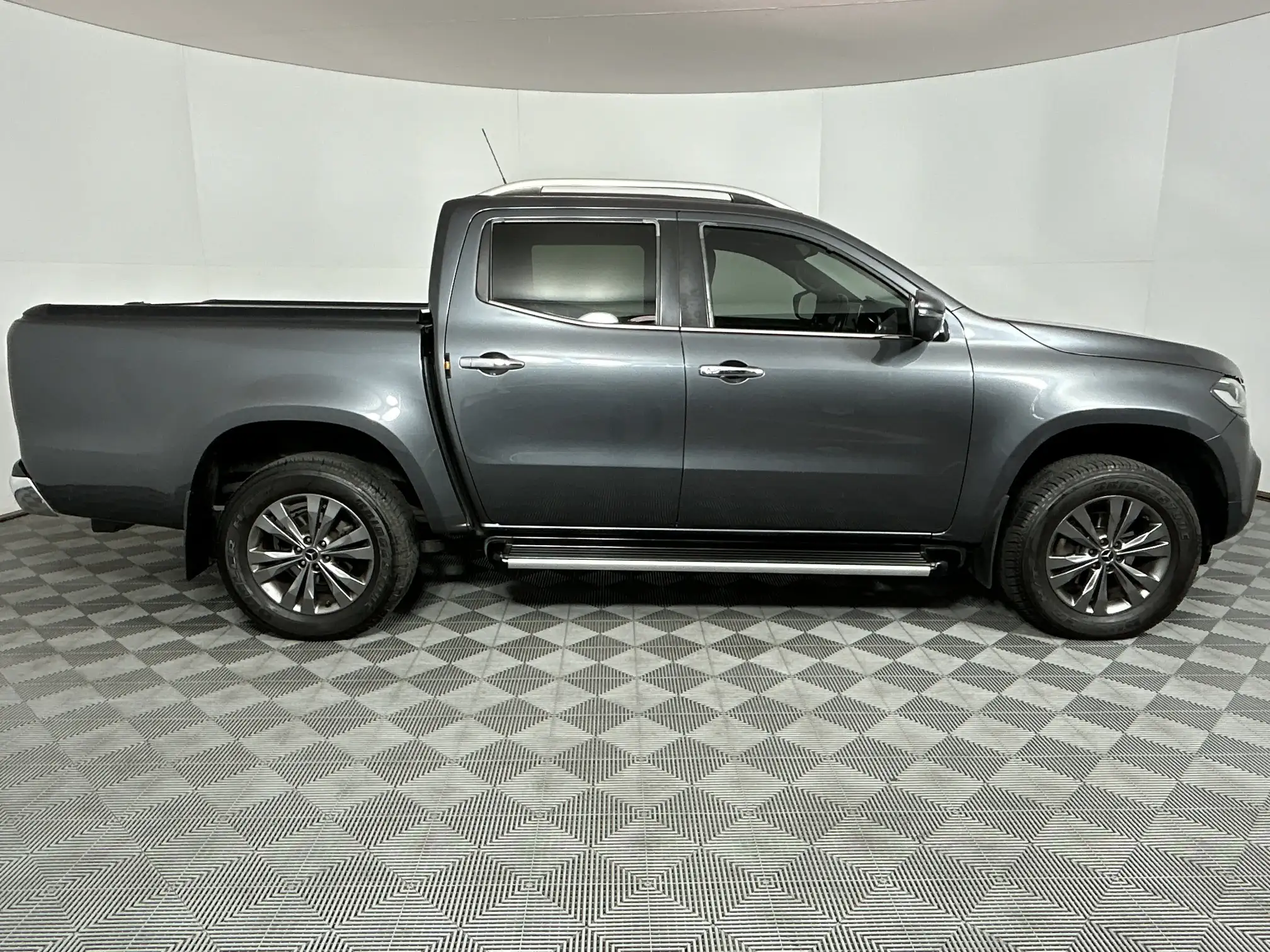 Mercedes-Benz X-Class