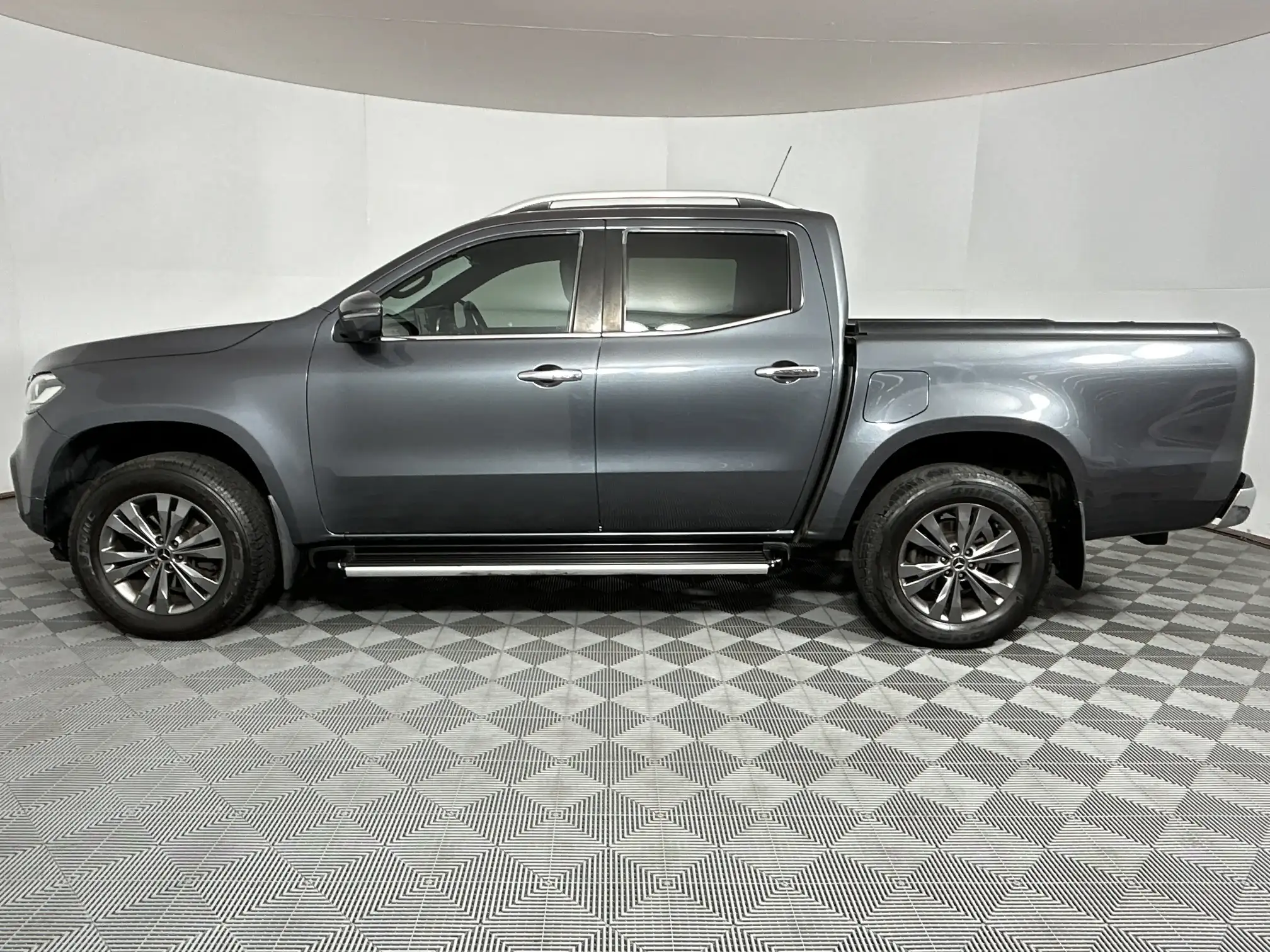 Mercedes-Benz X-Class