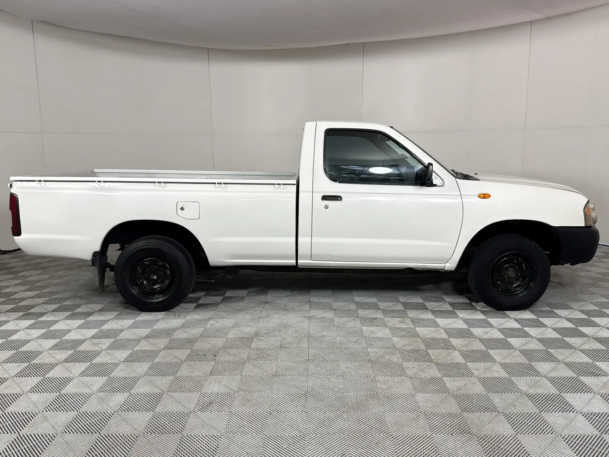 Nissan Hardbody
