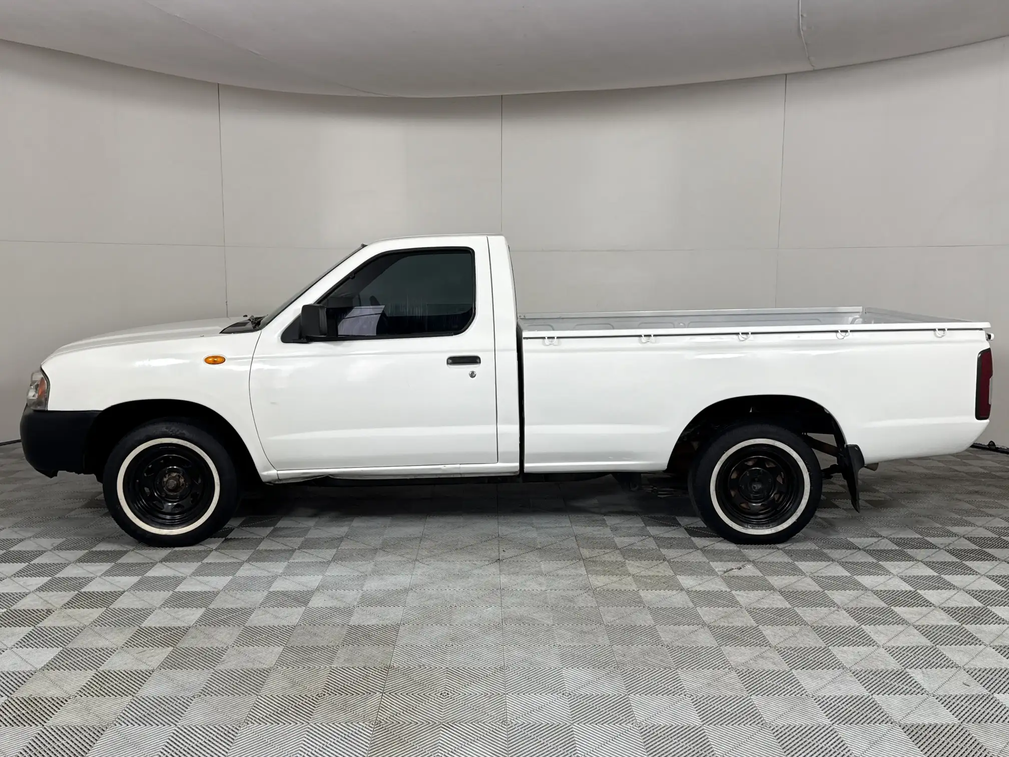 Nissan Hardbody