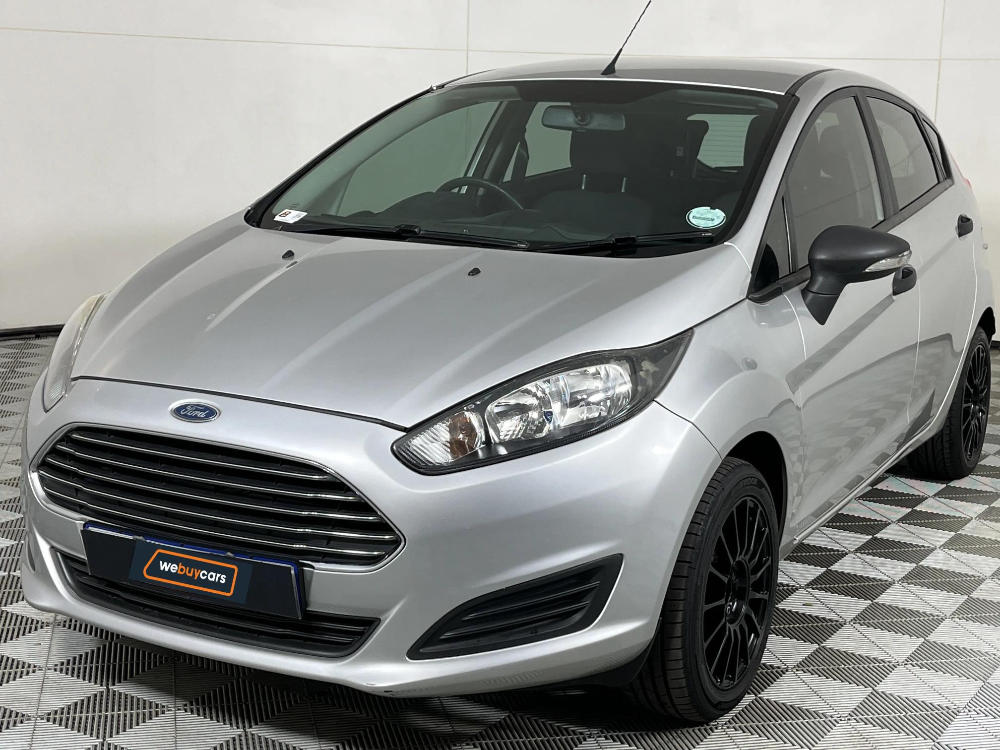 Ford Fiesta 1.0 EcoBoost Ambiente Powershift 5 Door