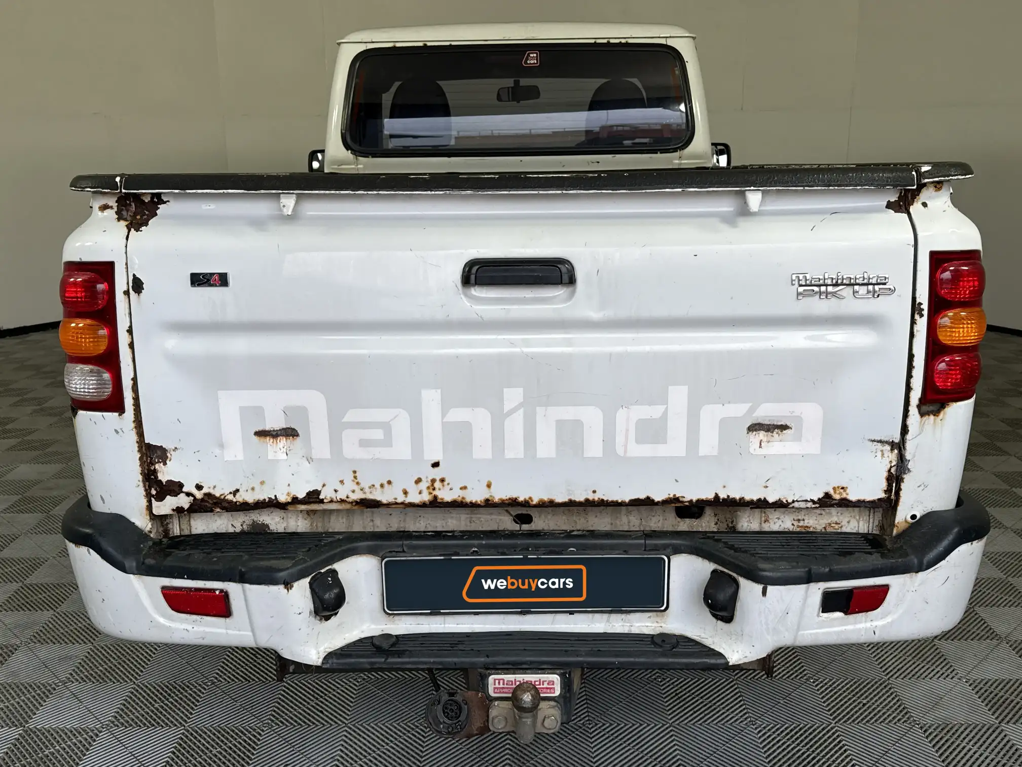 Mahindra PIK UP