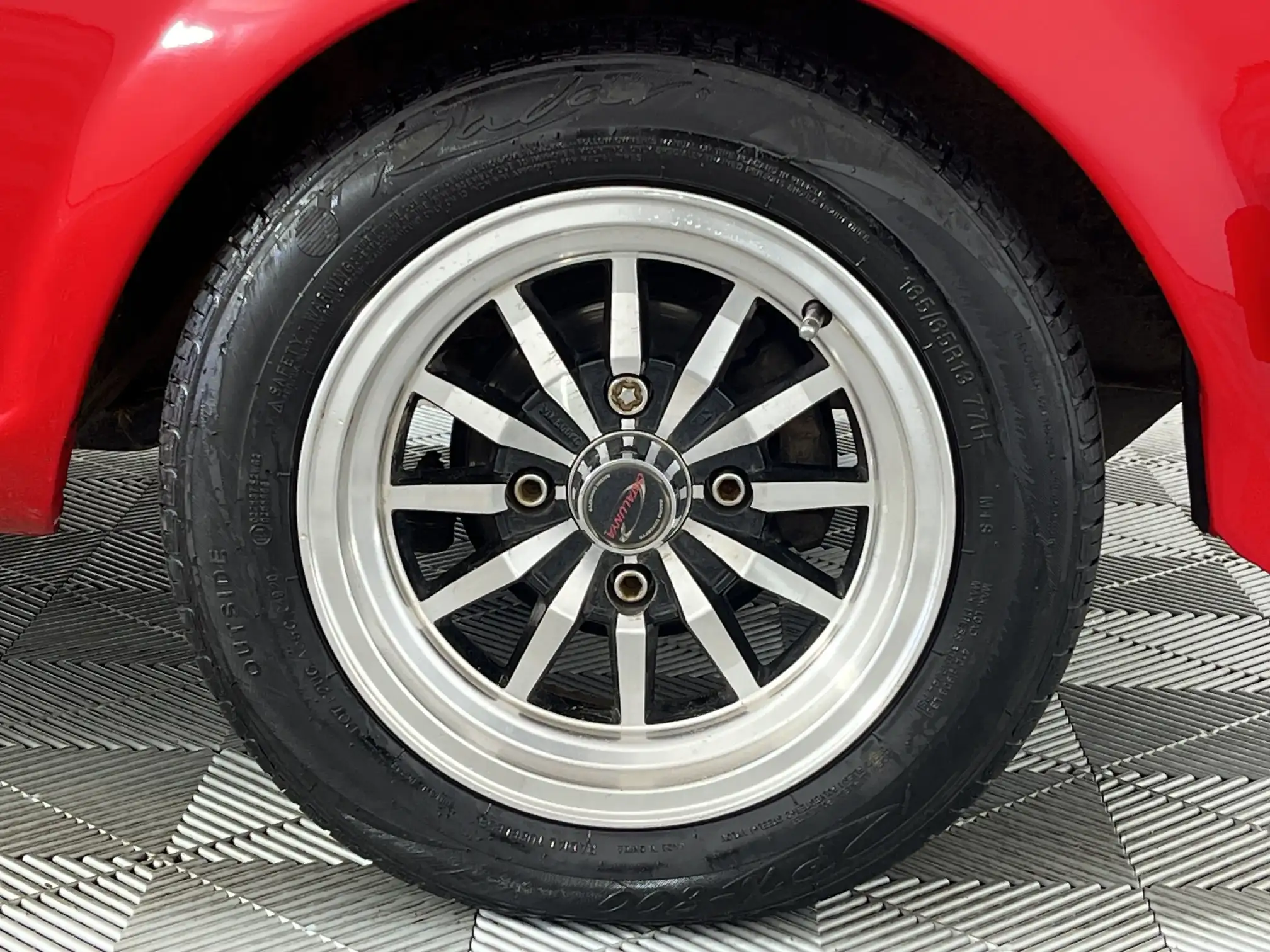 Nissan 1400