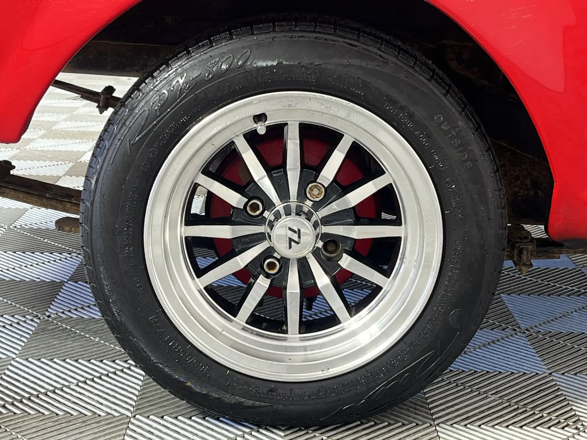 Nissan 1400