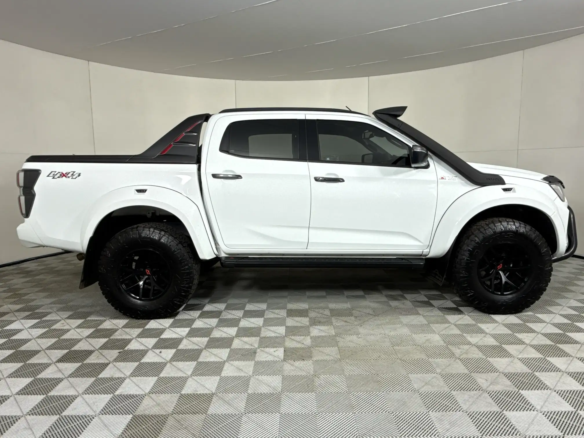 Isuzu D-MAX