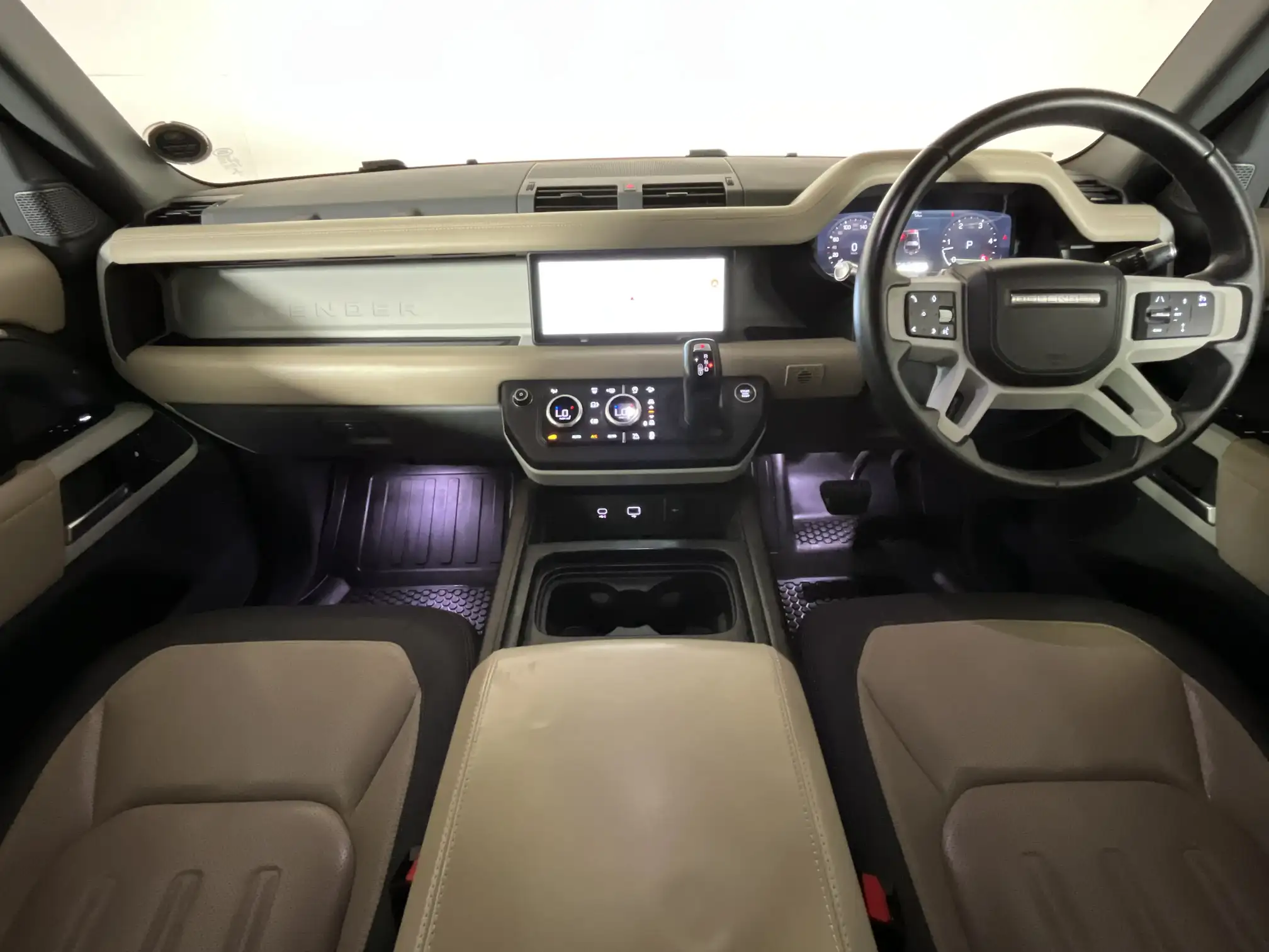 Land Rover Defender 90
