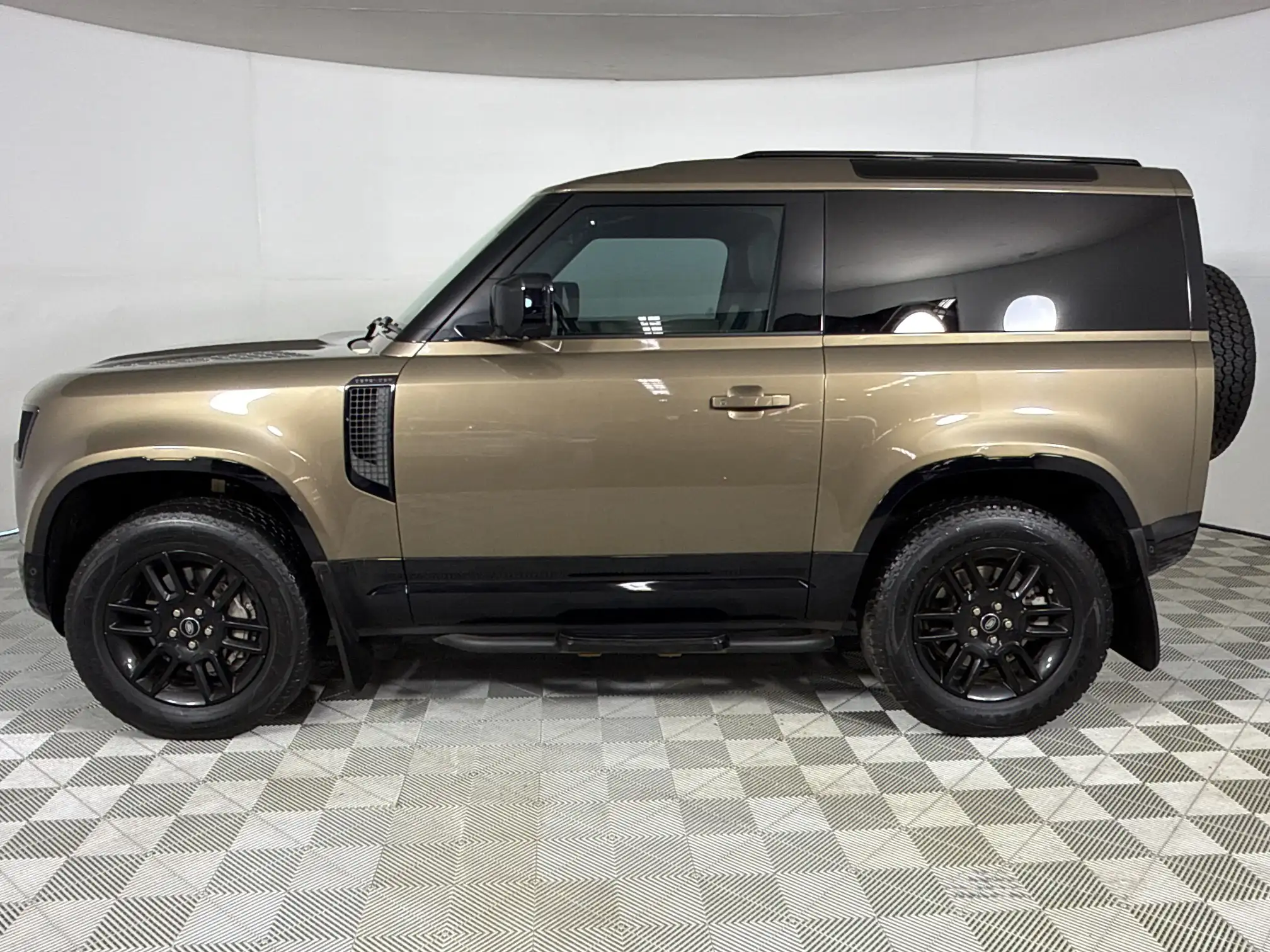 Land Rover Defender 90