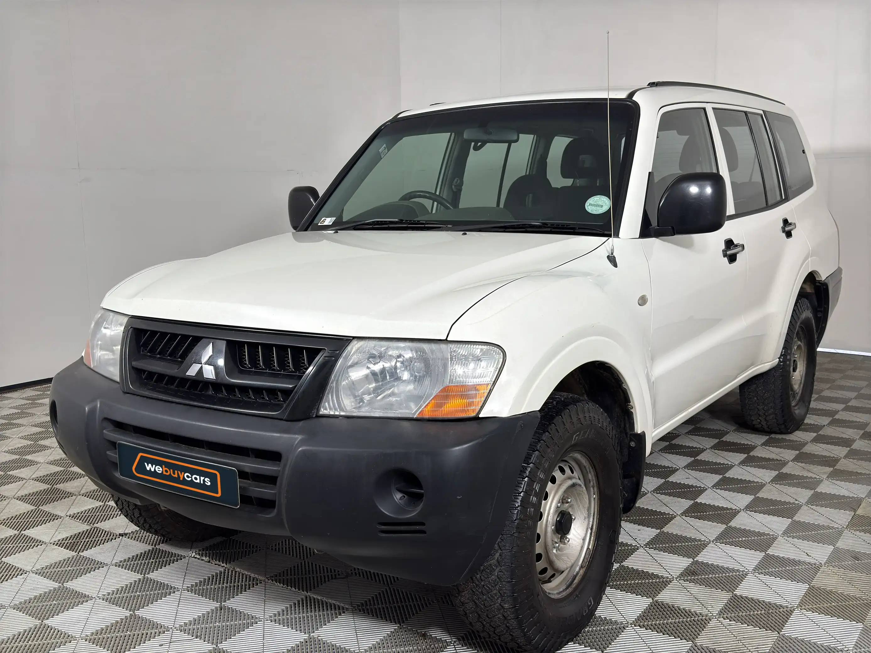 2005 Mitsubishi Pajero