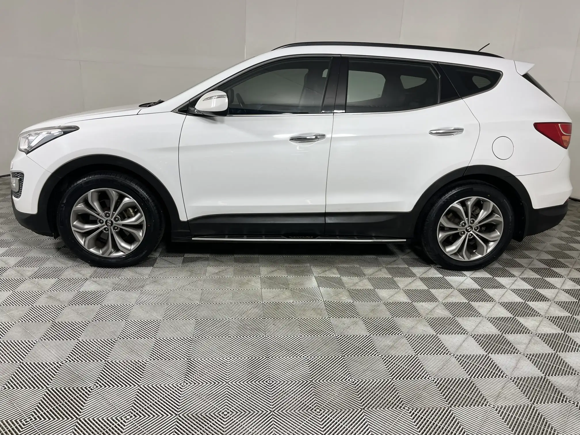 Hyundai Santa-FE