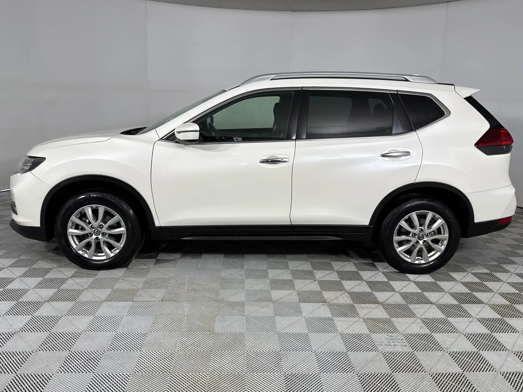 Nissan X Trail