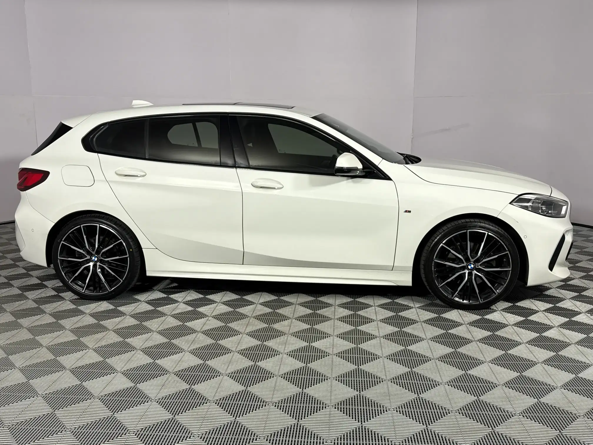 BMW 1 Series (f40)