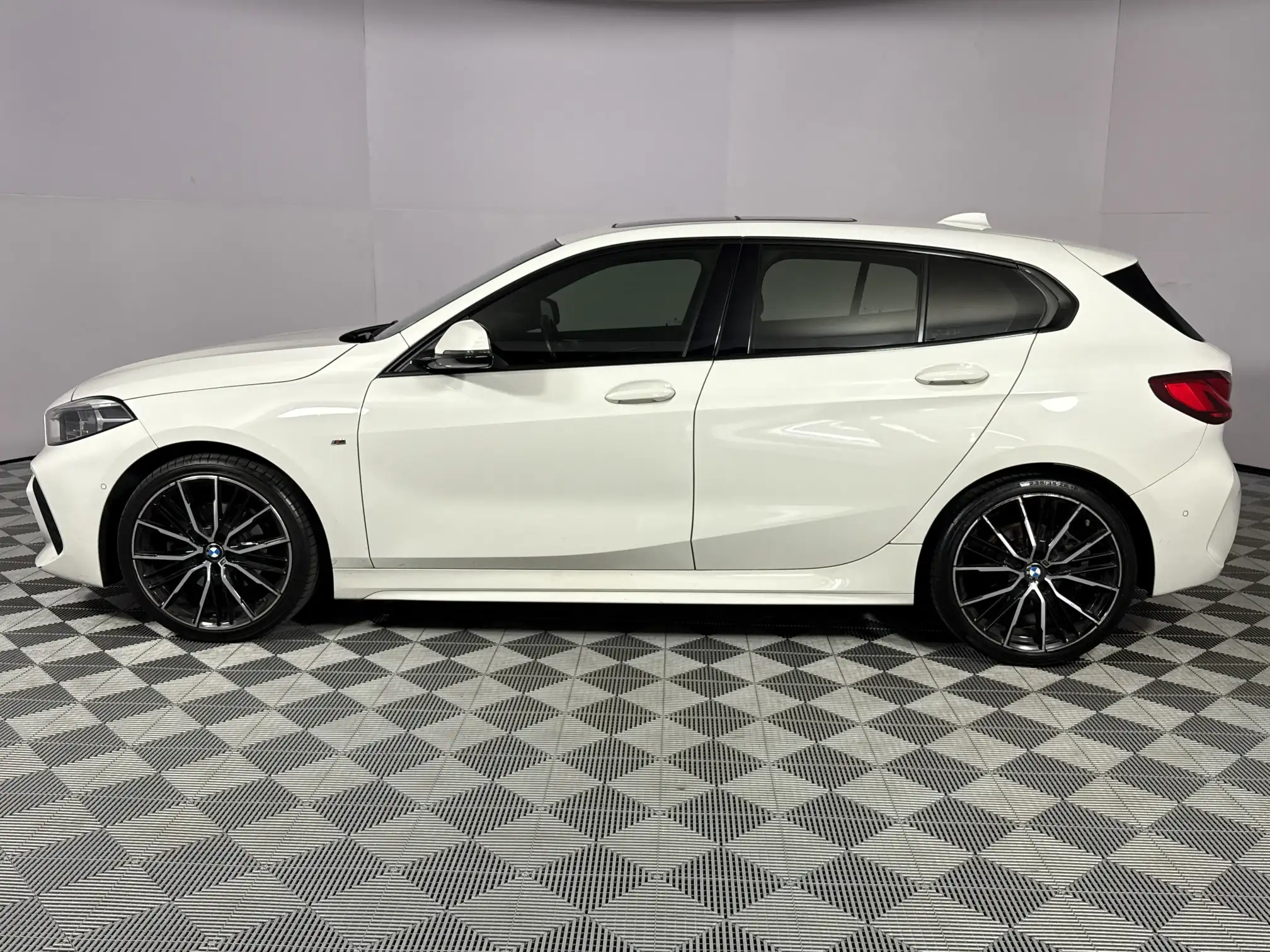 BMW 1 Series (f40)