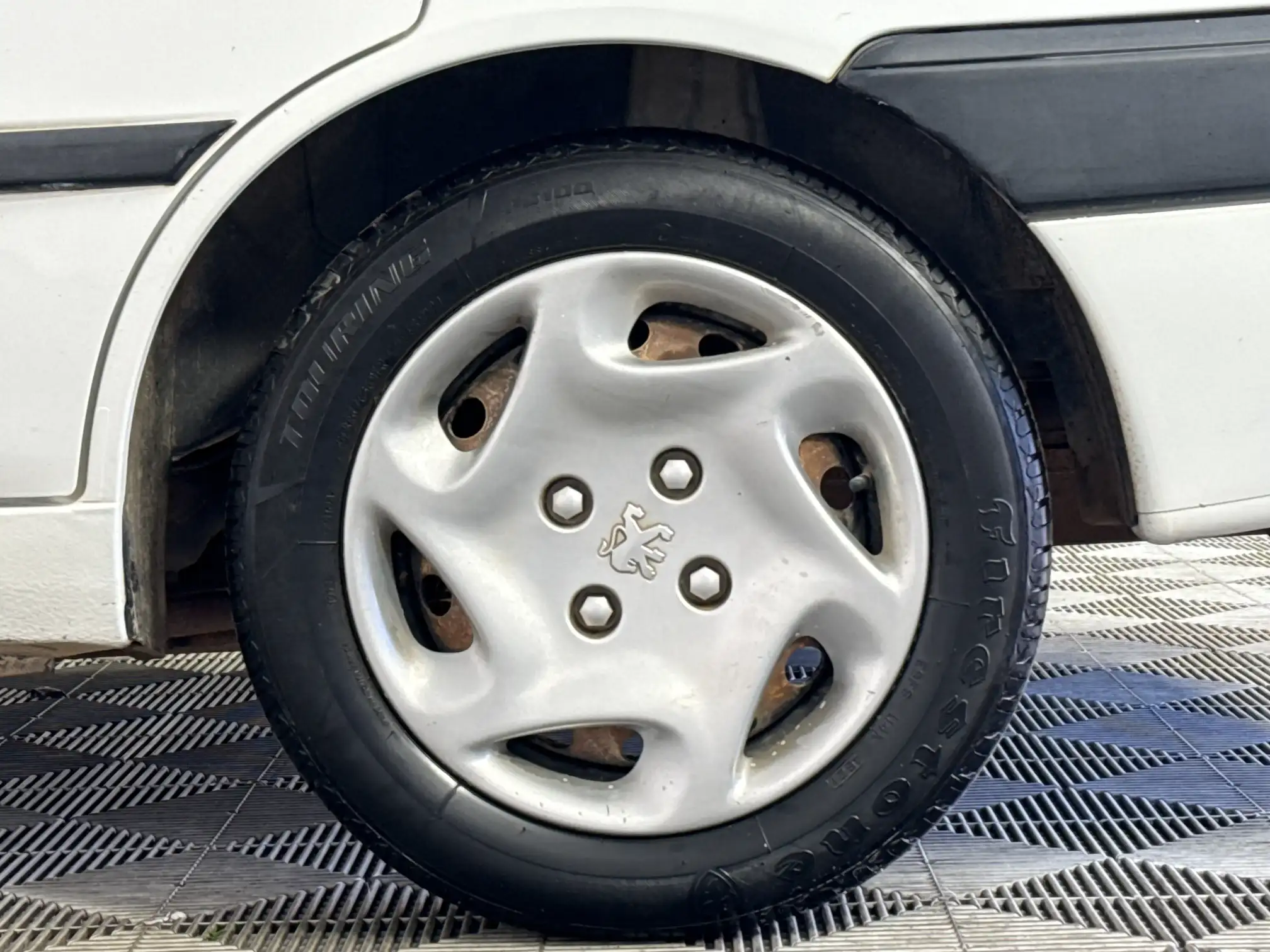 Peugeot 306