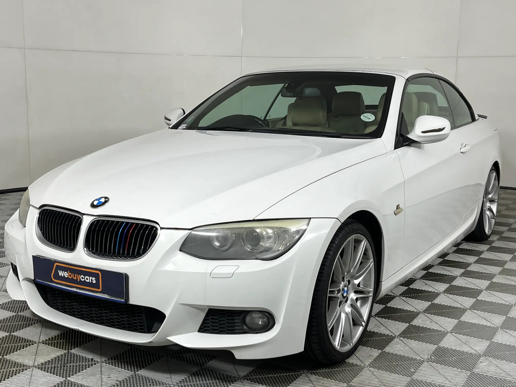 2010 BMW 3 Series 330i Convert Auto (E93)