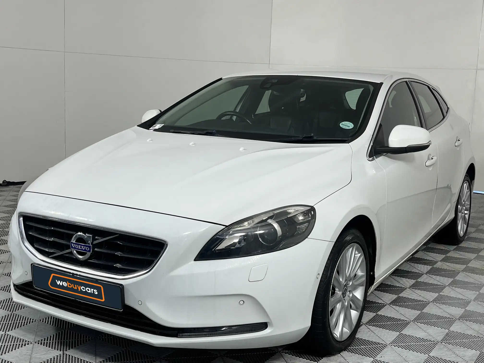 2016 Volvo V40