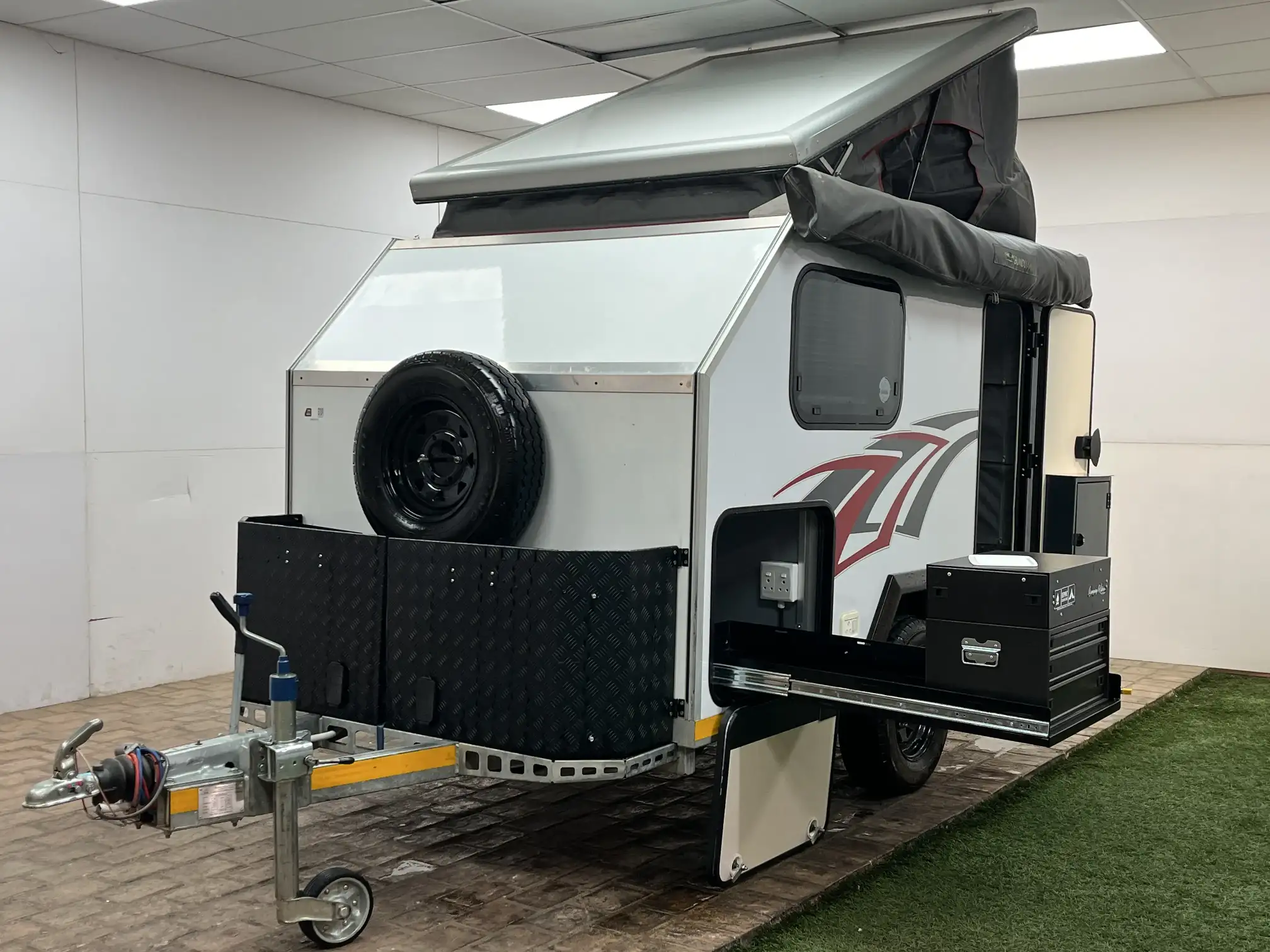 2024 Stealth X-Country