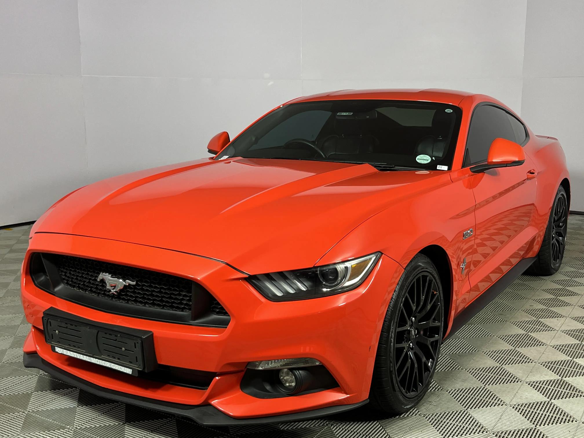 Ford Mustang 5.0 GT Fastback auto
