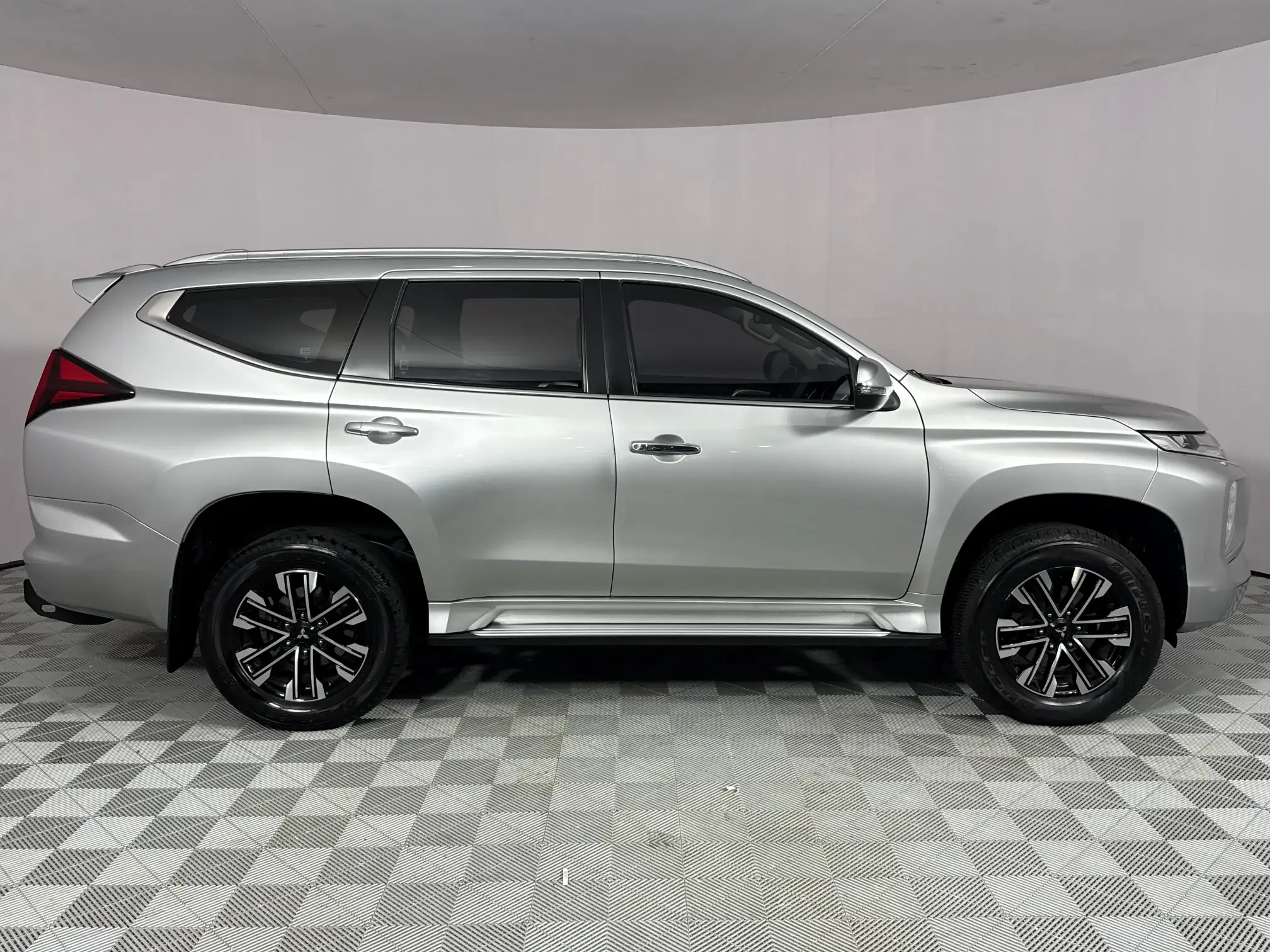 Mitsubishi Pajero Sport