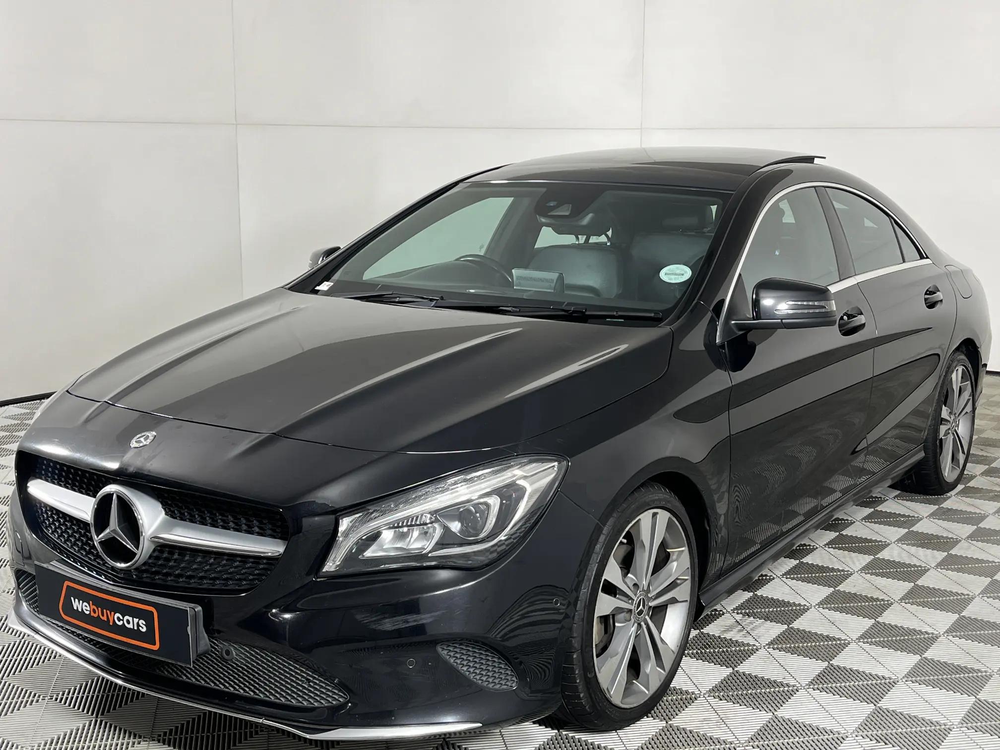 Mercedes Benz CLA 200 Auto ()