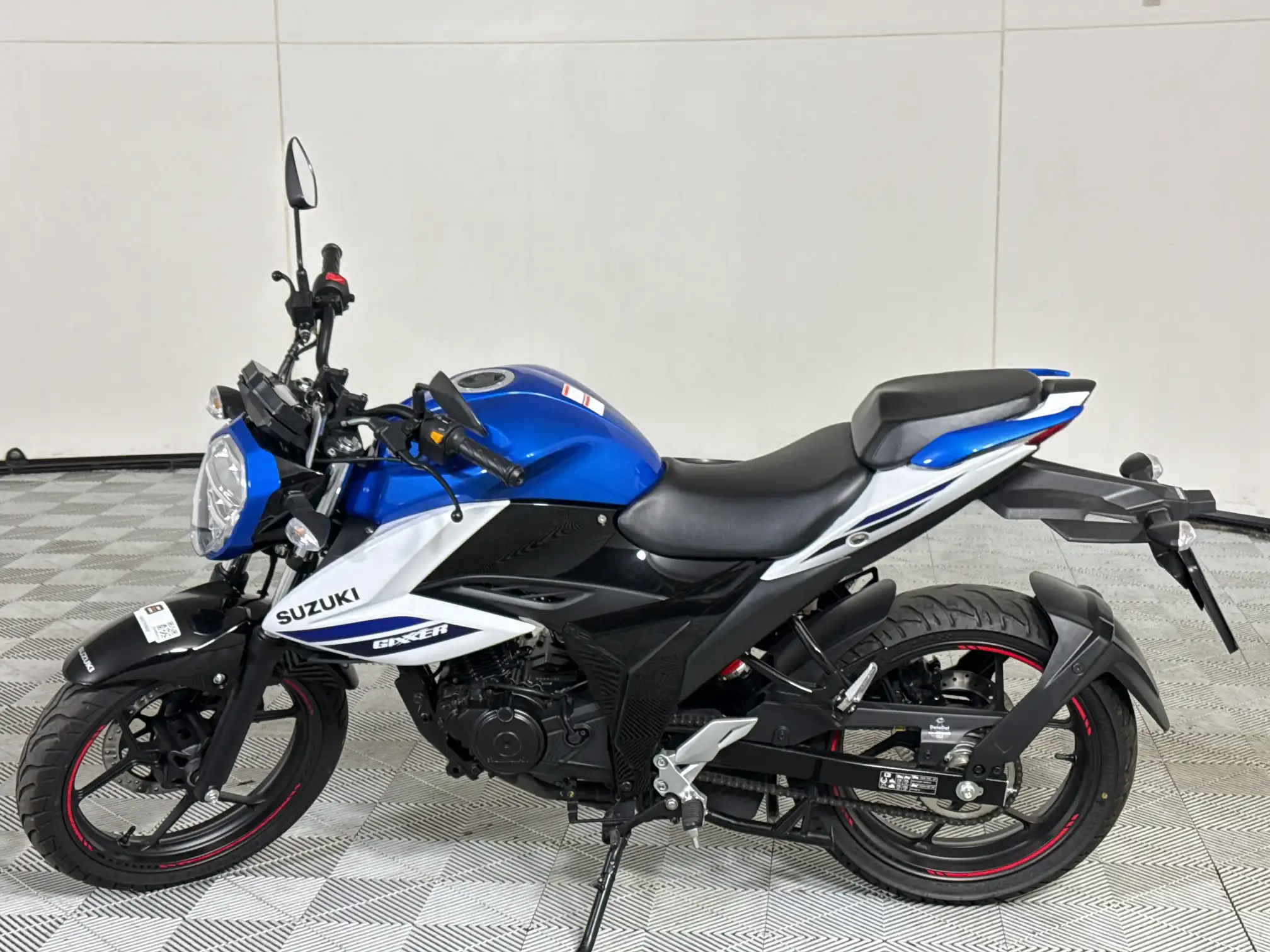 Suzuki GSX