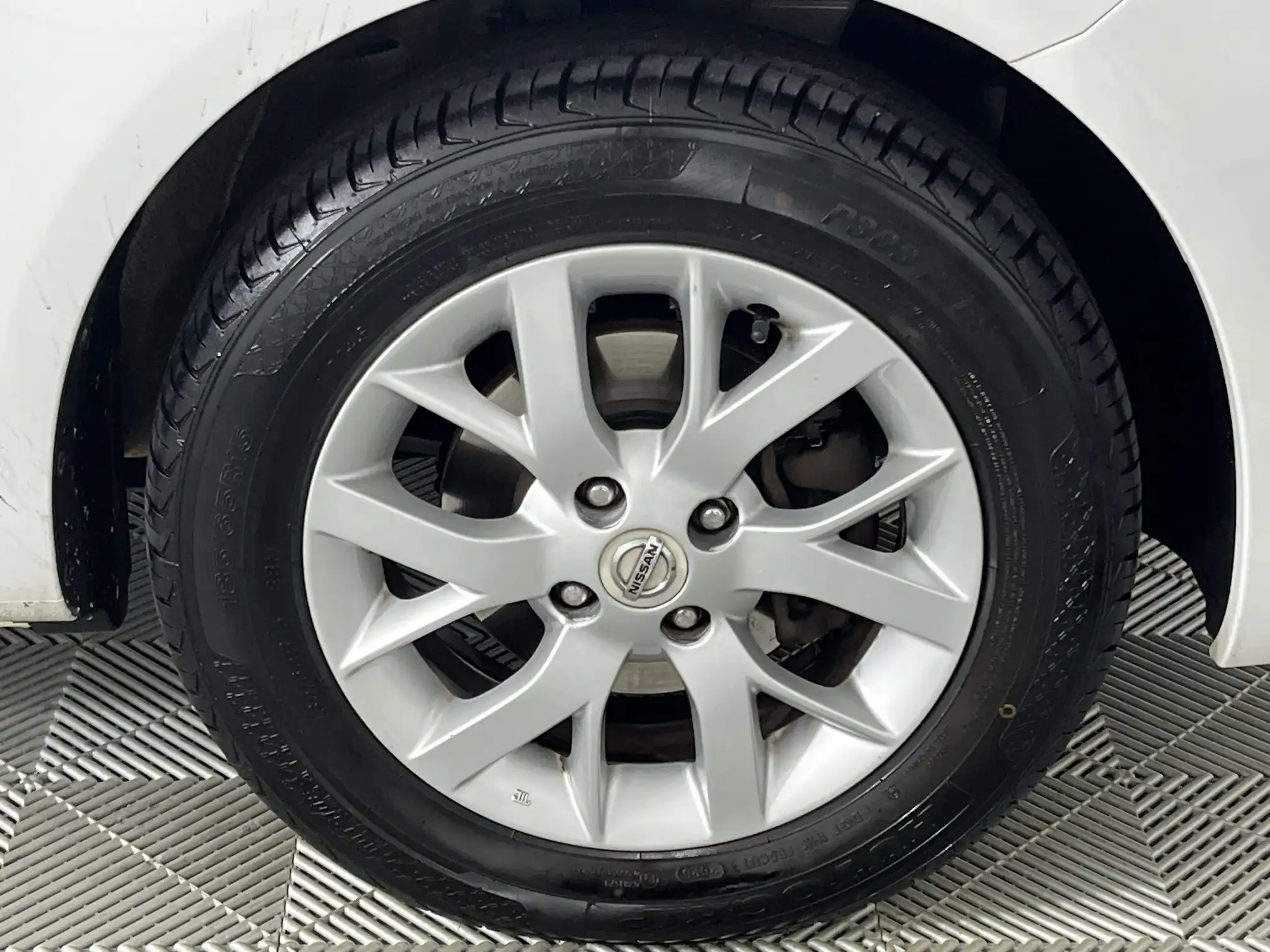 Nissan Almera