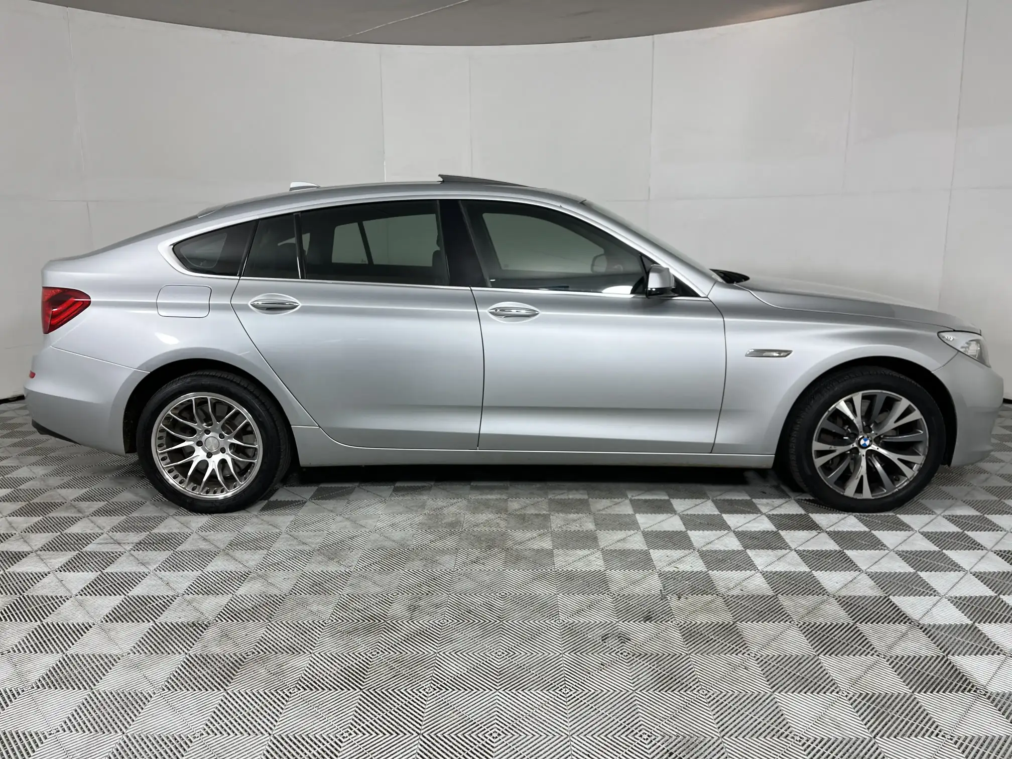 BMW GT