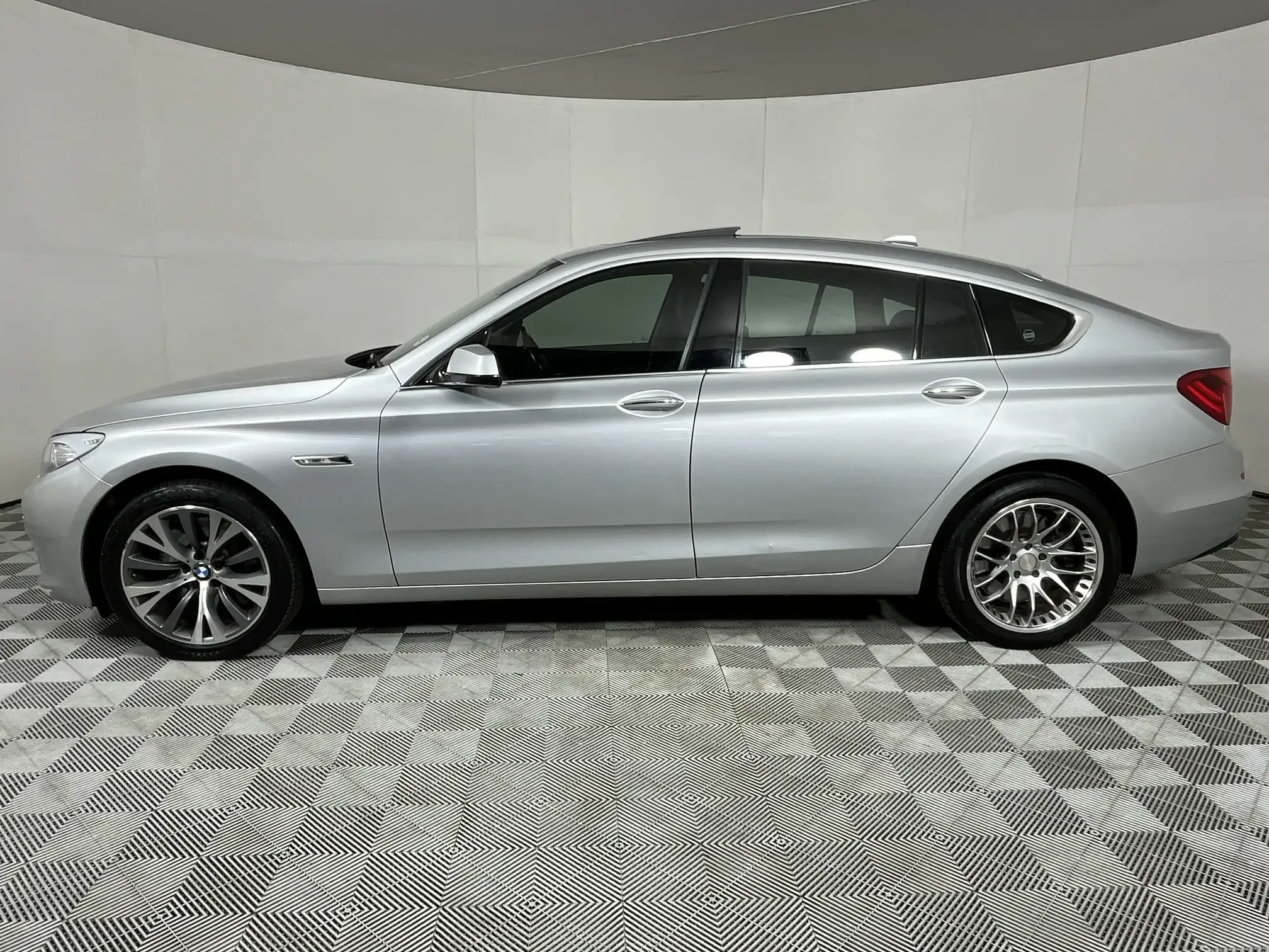 BMW GT