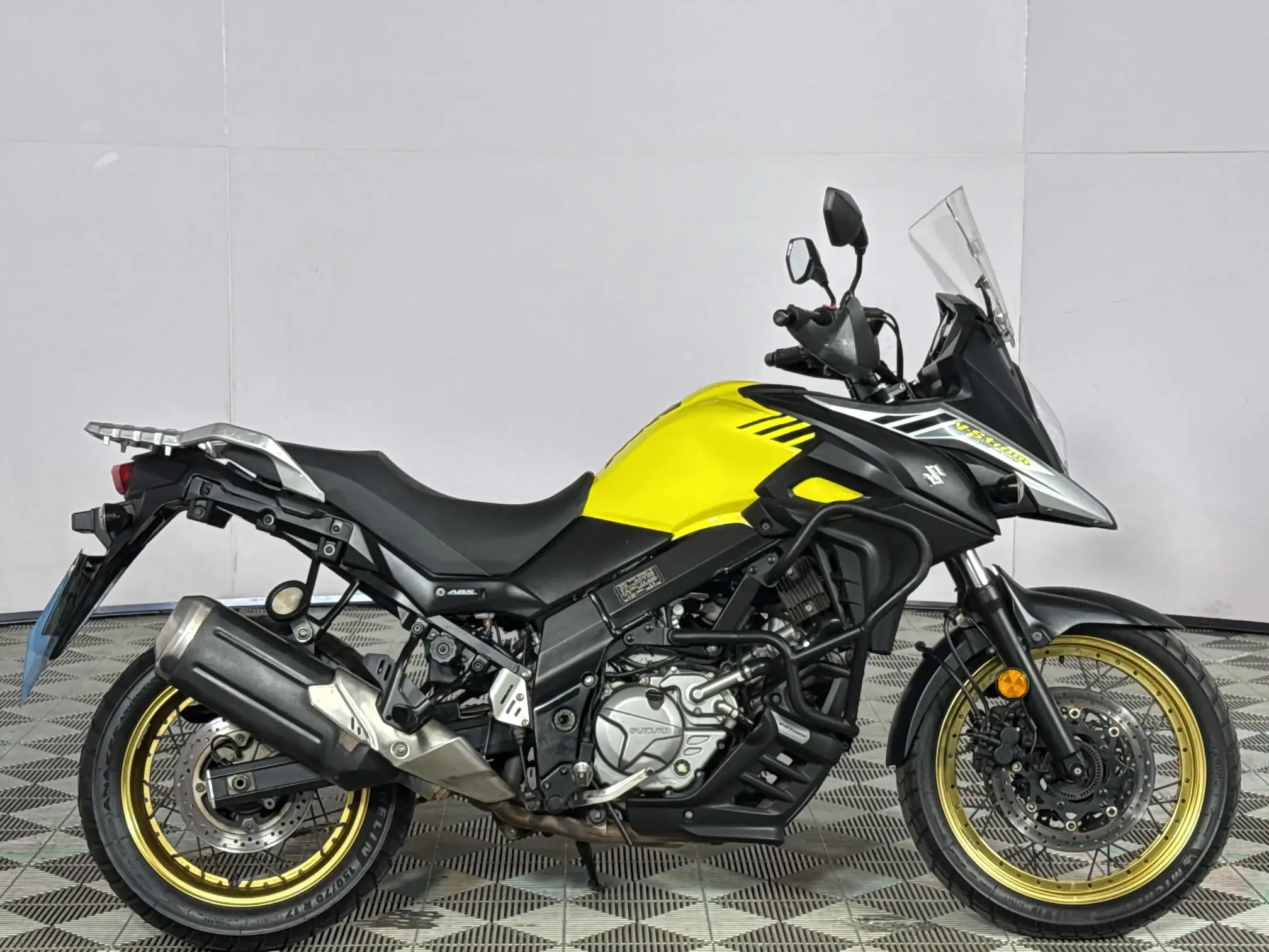 Suzuki DL