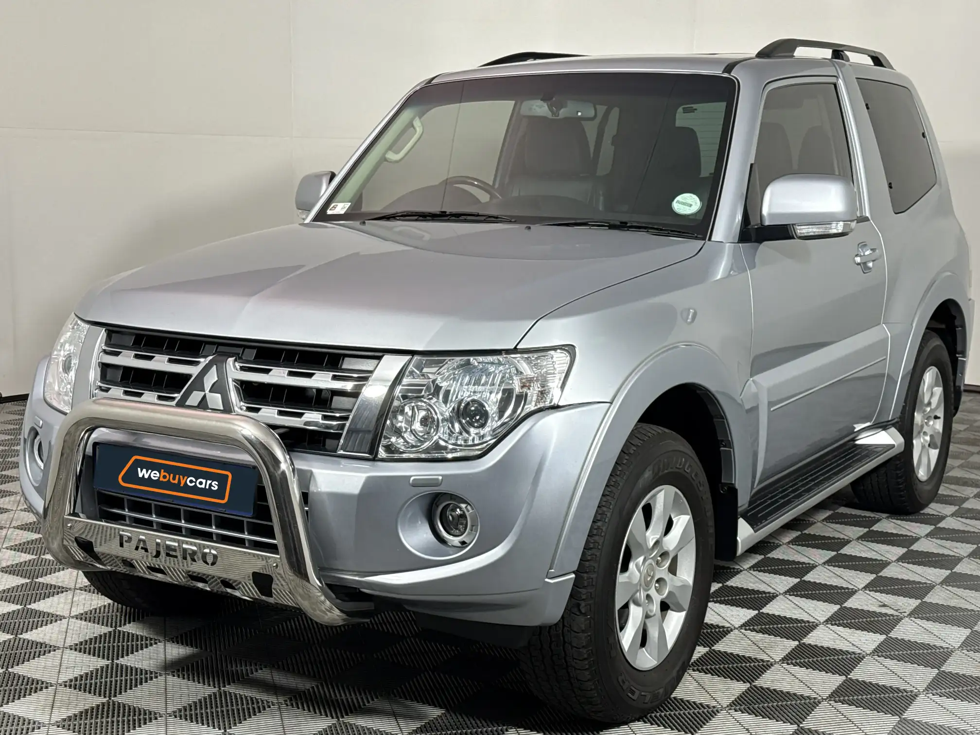 2015 Mitsubishi Pajero