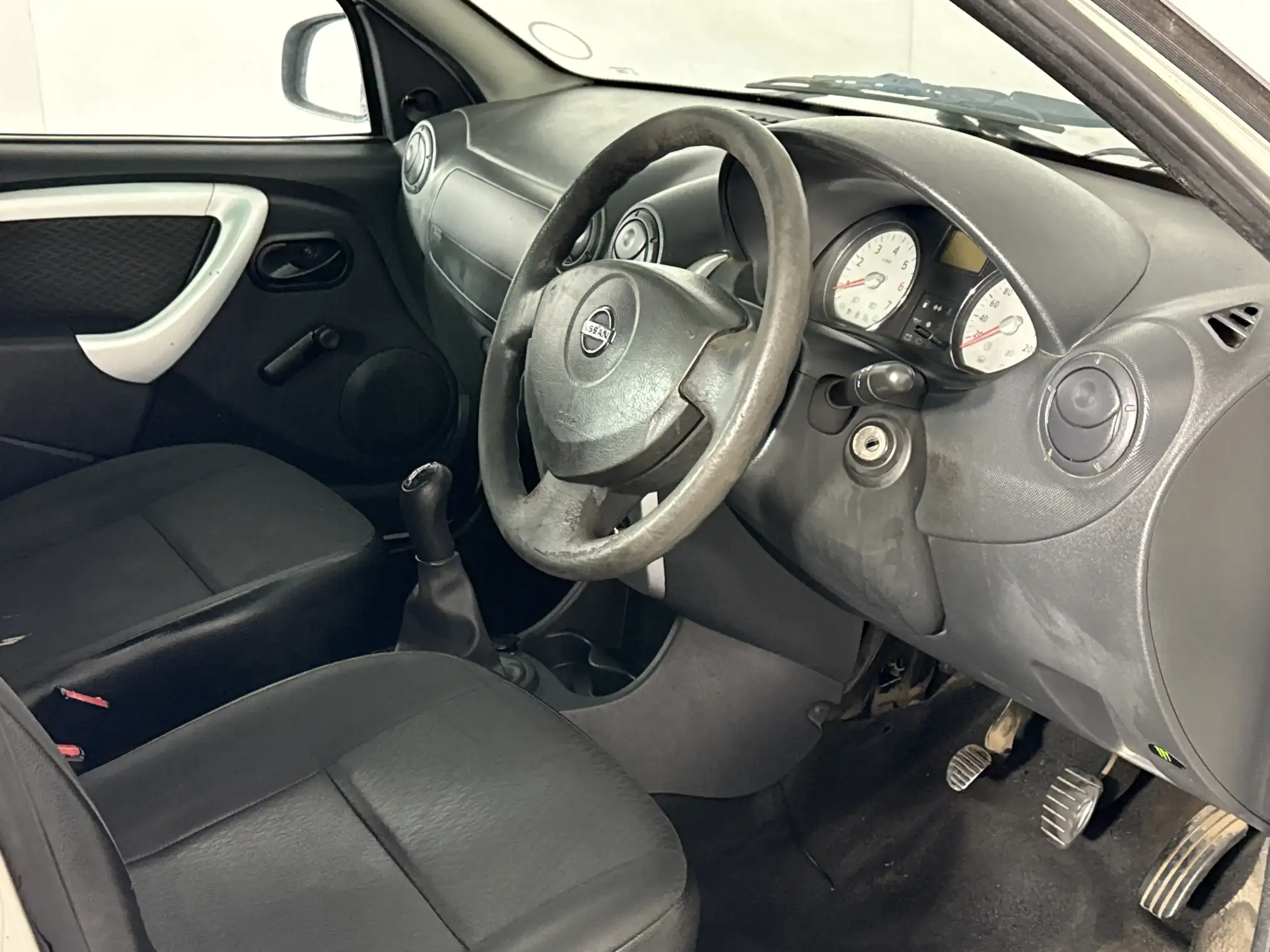 Nissan NP200