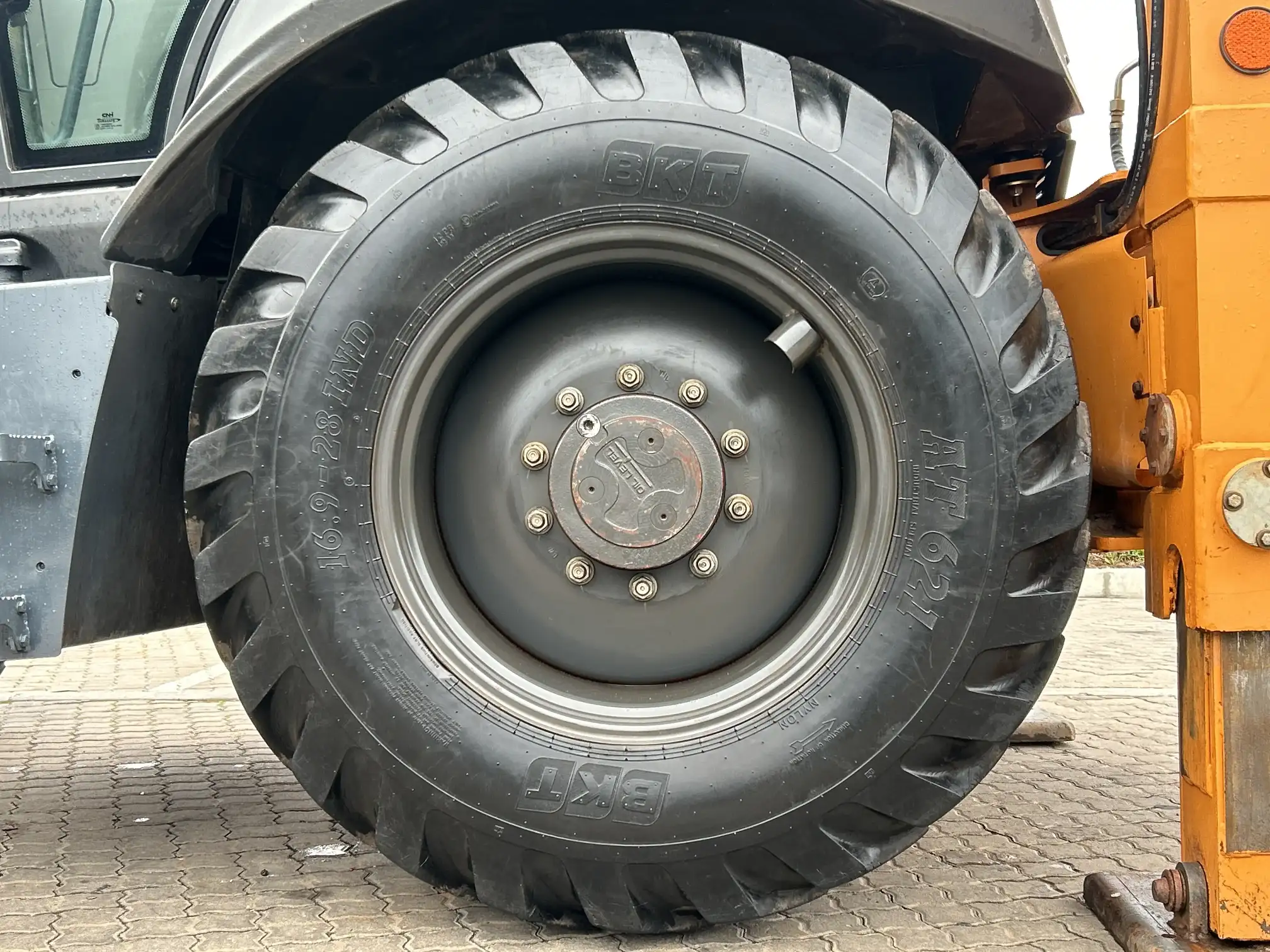Case 851 FX