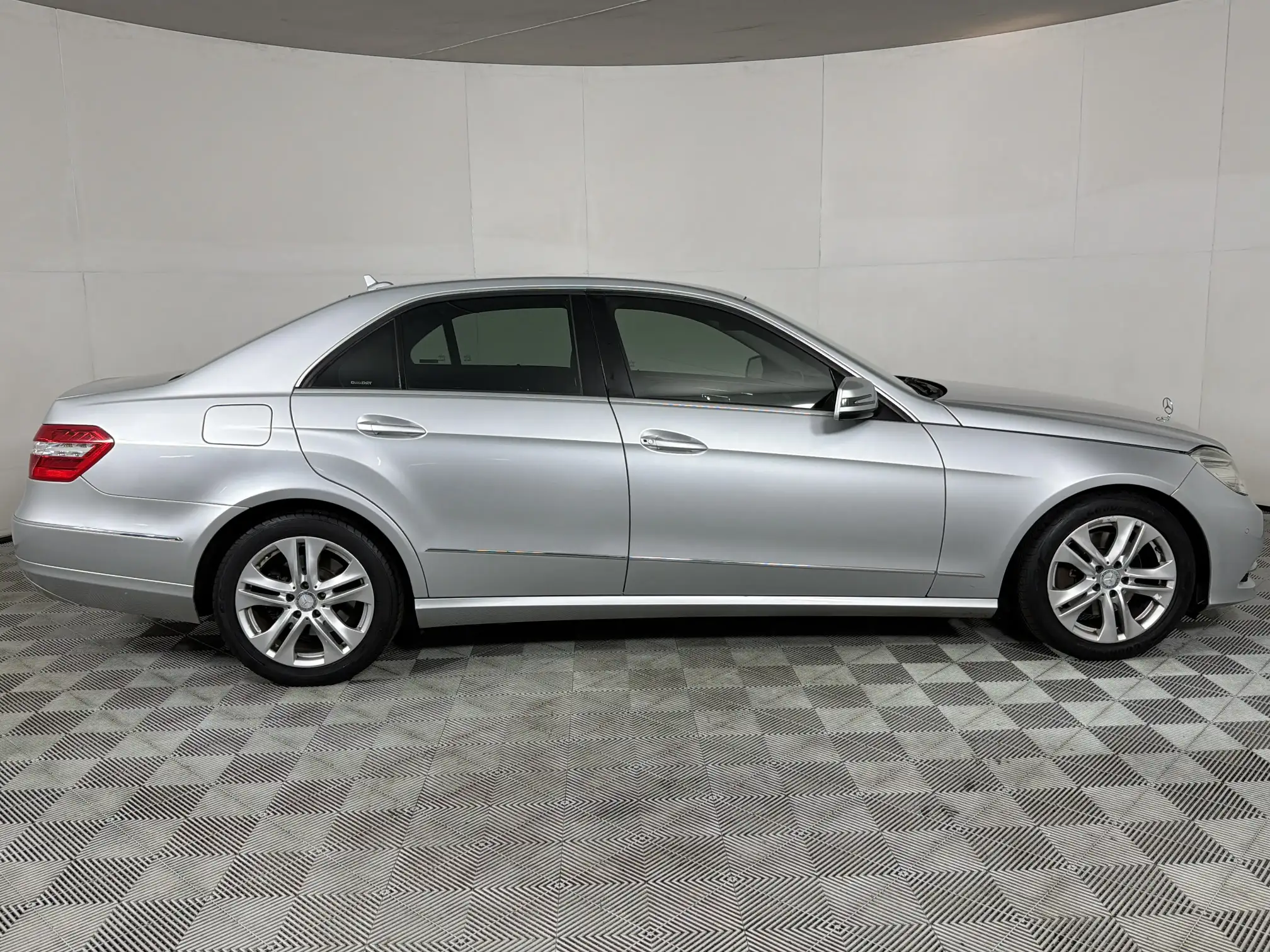 Mercedes-Benz E Class Sedan