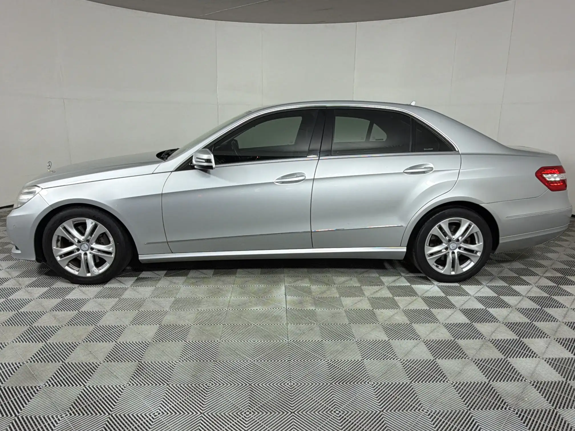 Mercedes-Benz E Class Sedan