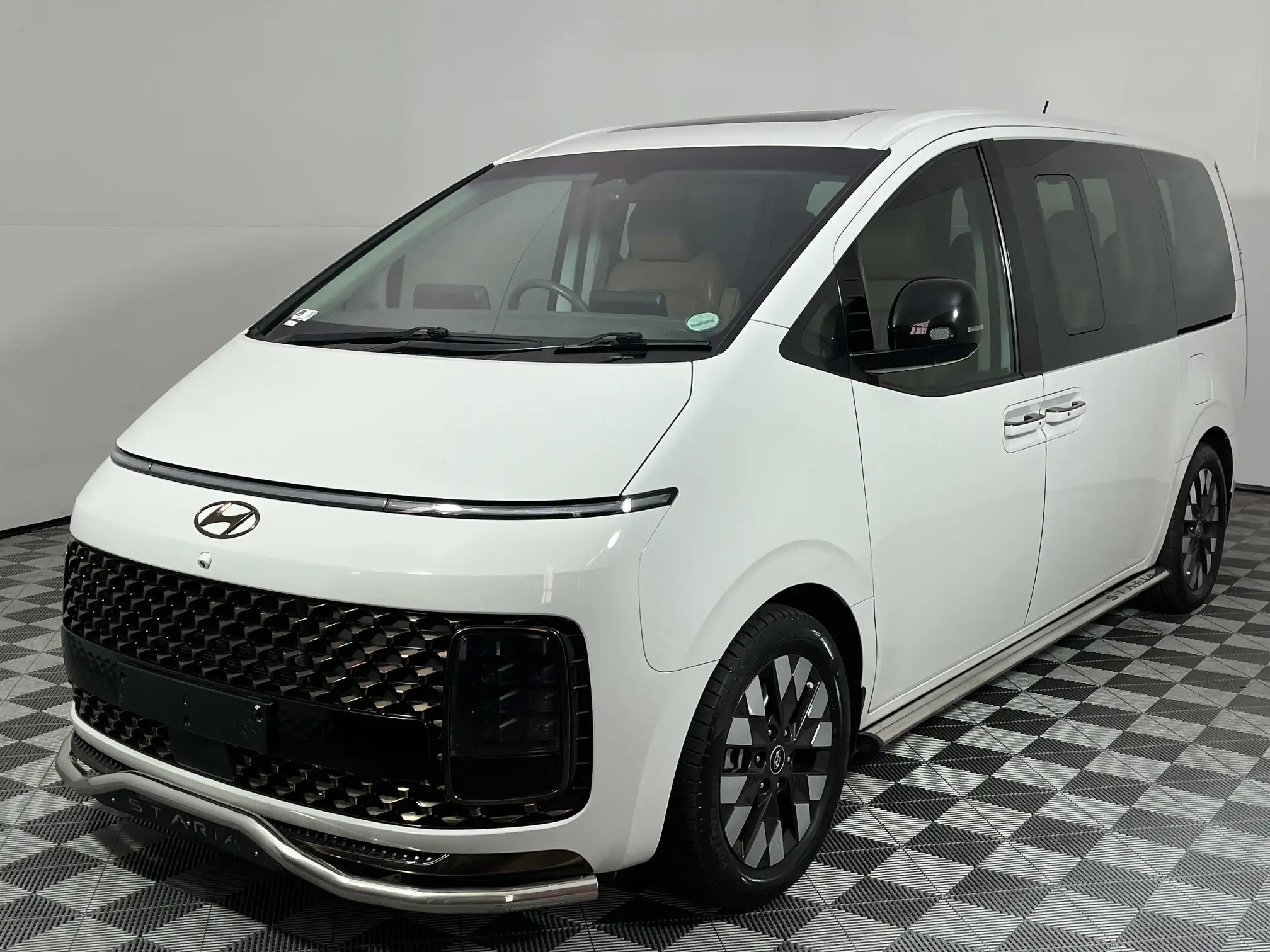 2022 Hyundai Staria