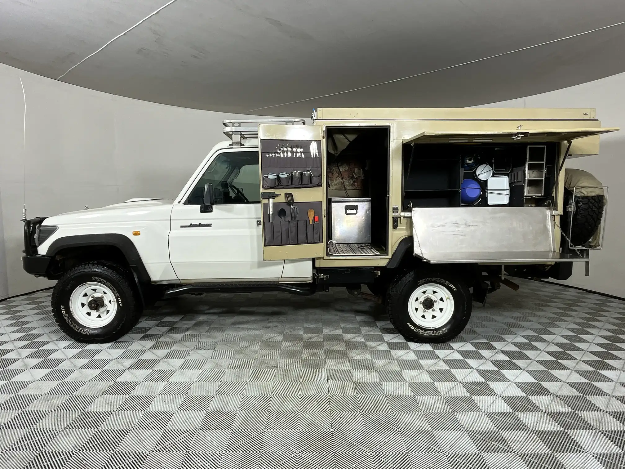 Toyota Land Cruiser