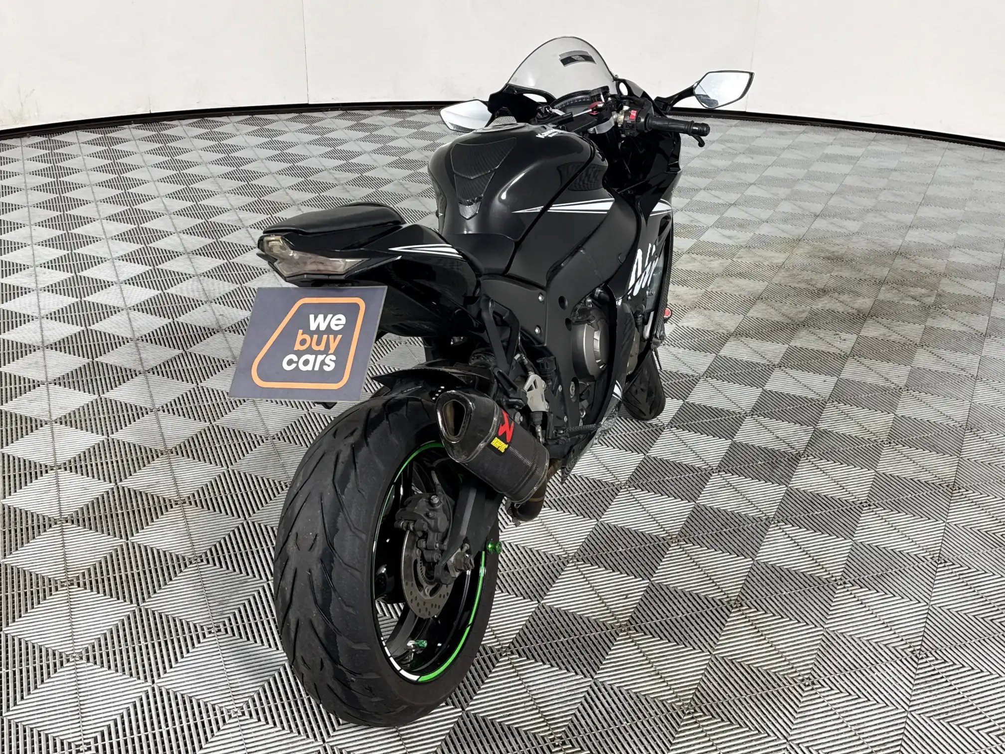 We Buy Cars | 2017 Kawasaki ZX — Stock Number 0C6E04631