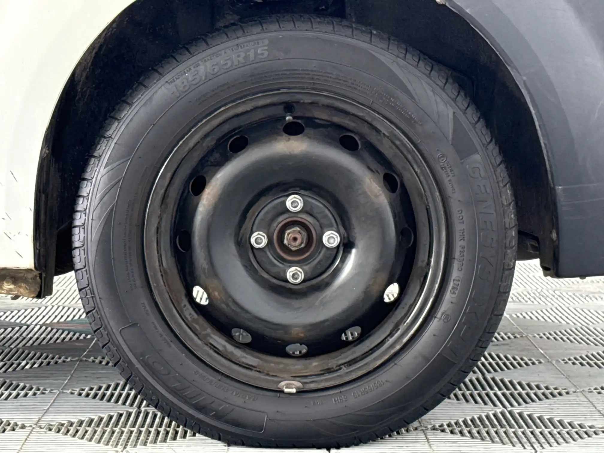 Nissan NP200