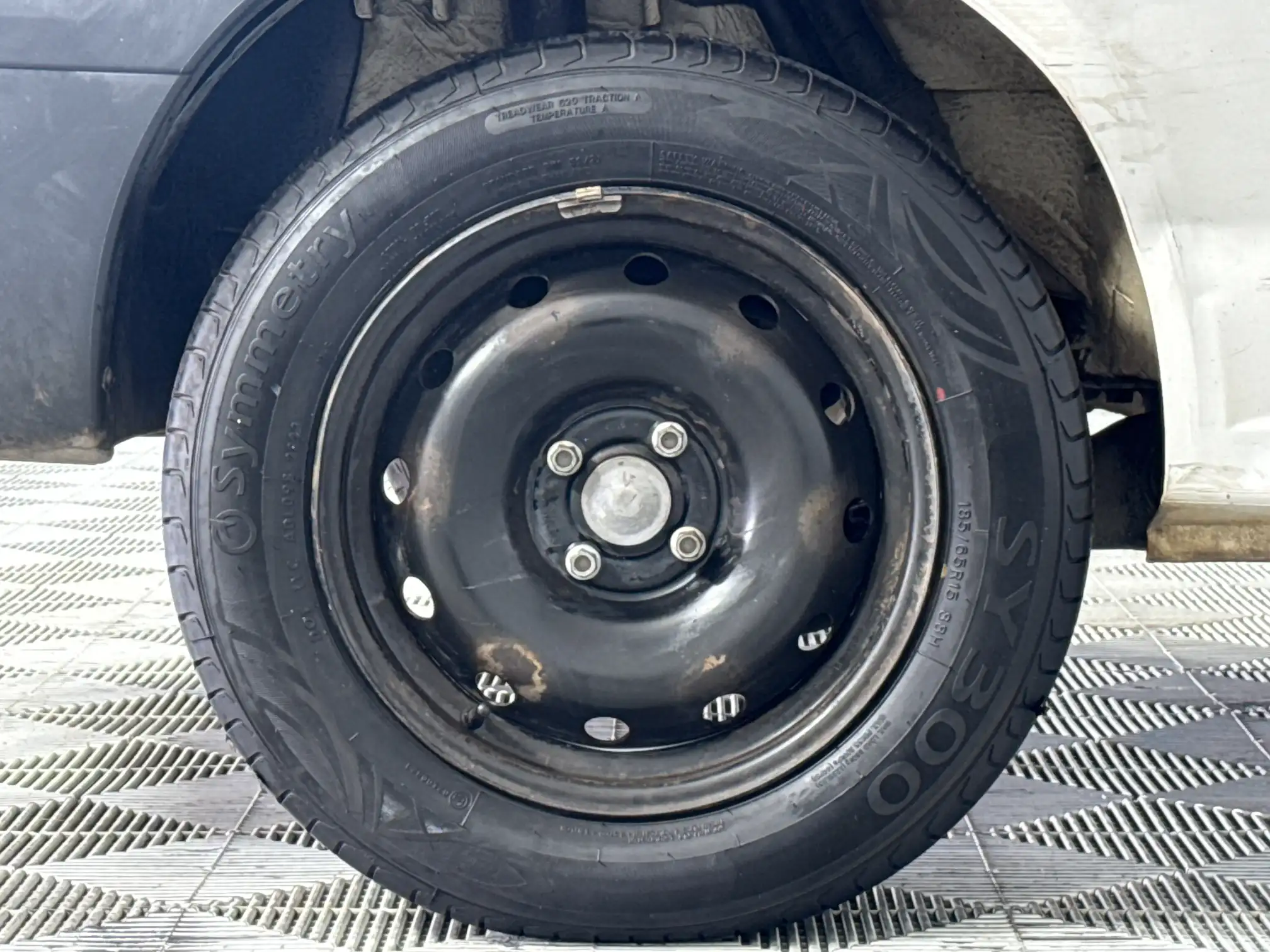 Nissan NP200