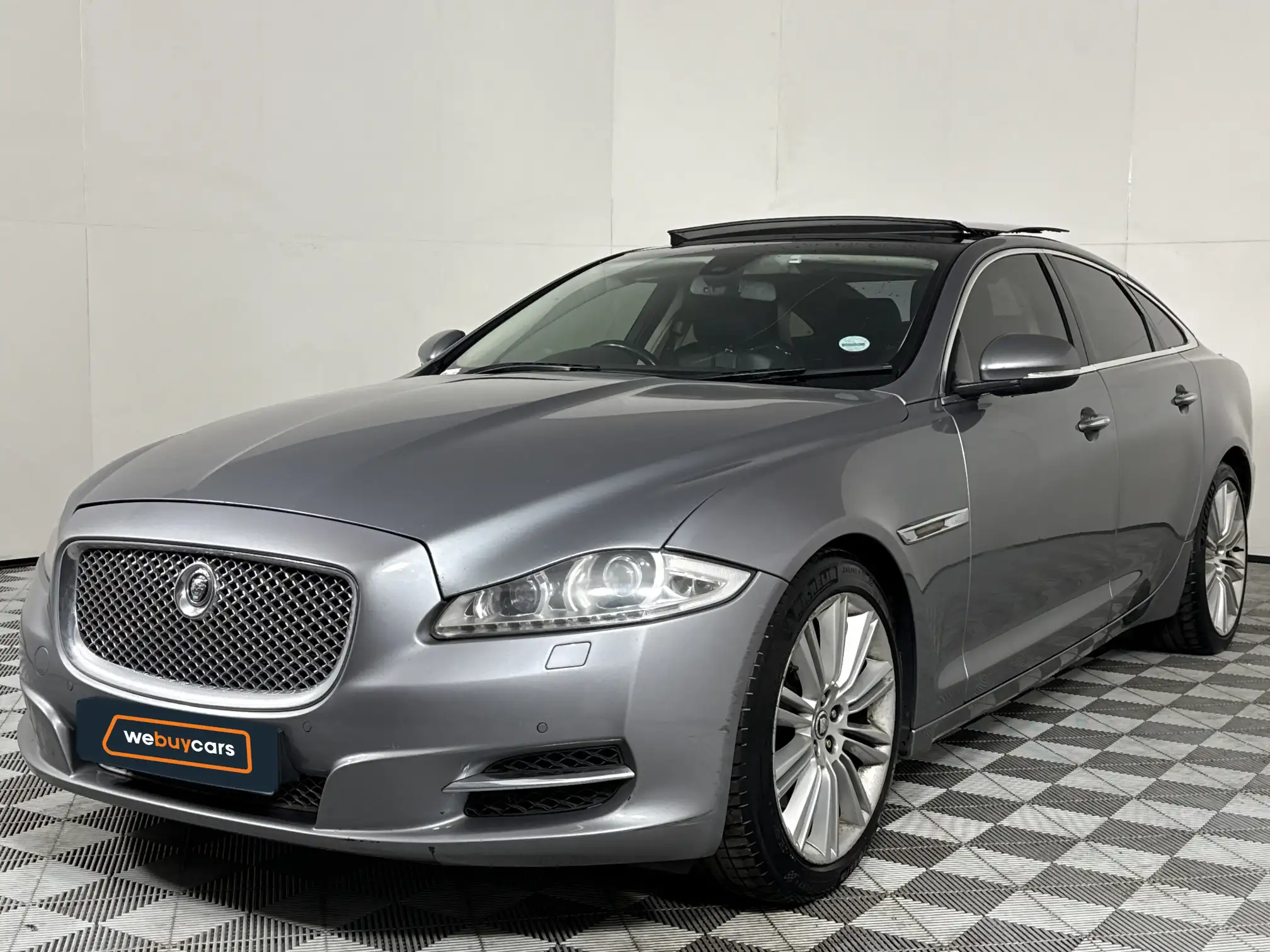 2010 Jaguar XJ