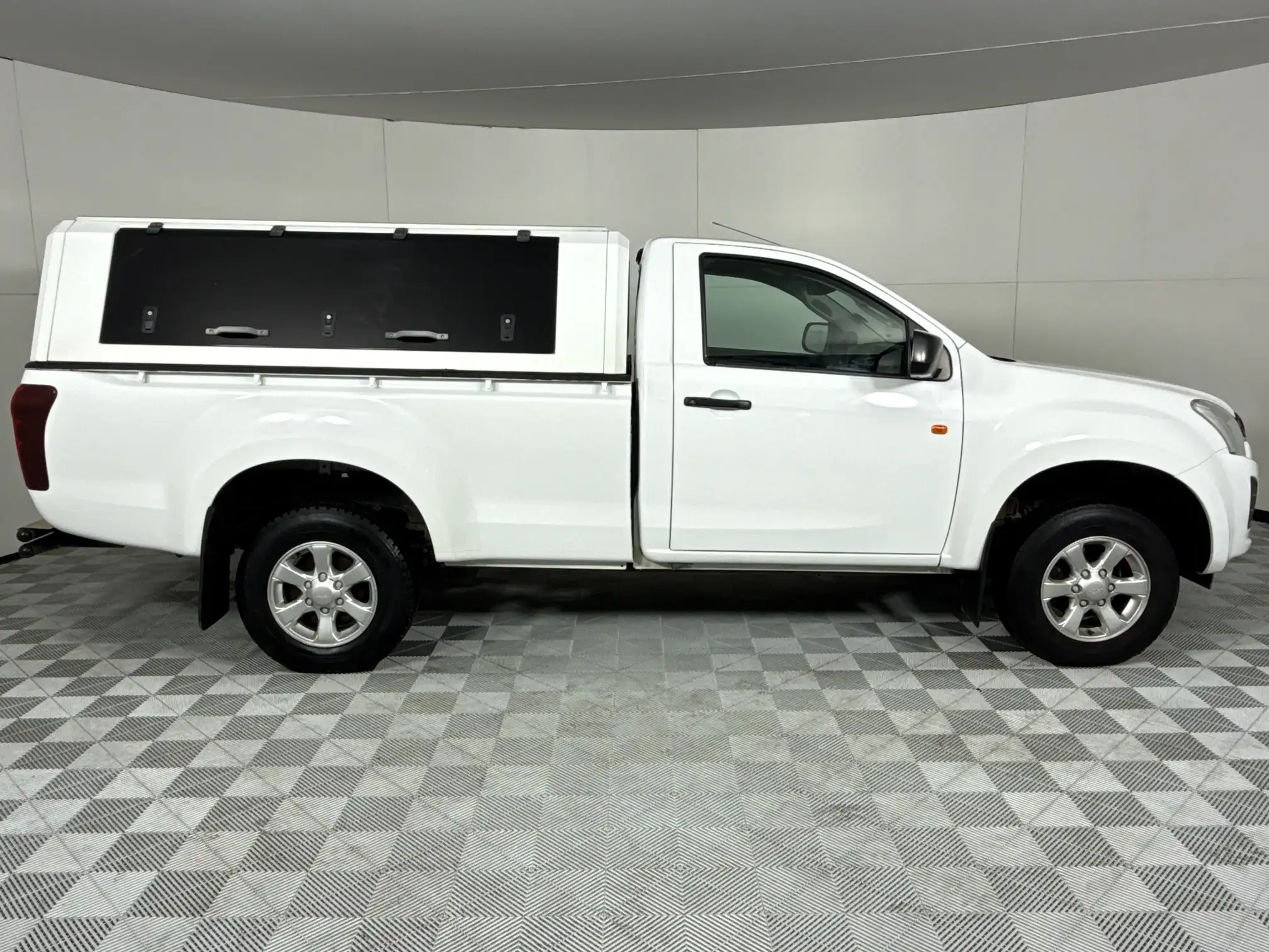Isuzu KB