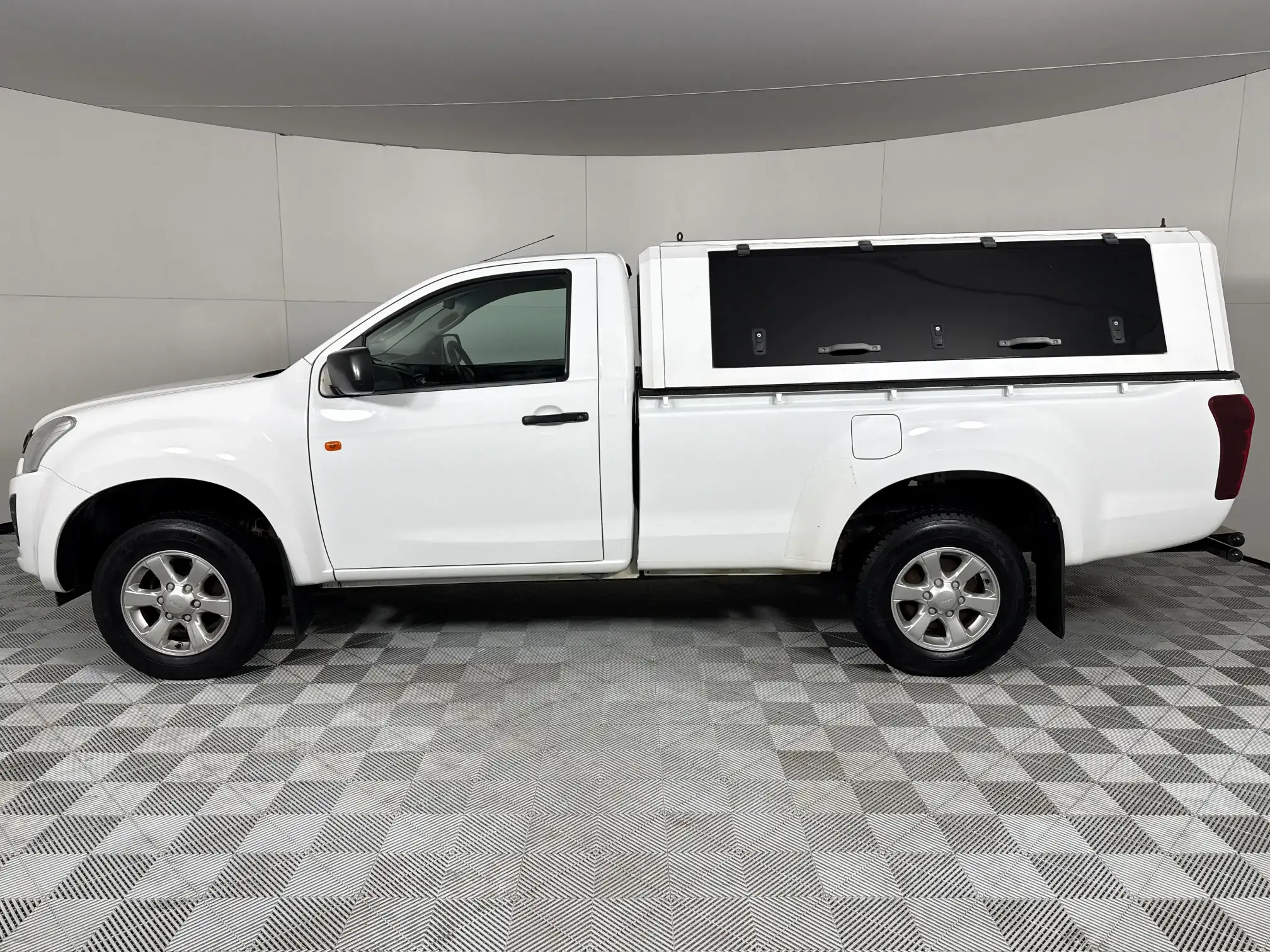 Isuzu KB