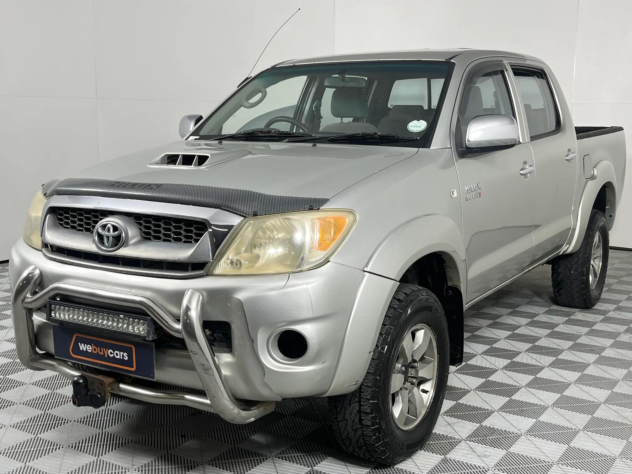 Toyota Hilux 3.0 D-4D Raider Double Cab 4X4 For Sale - R 130 900 ...